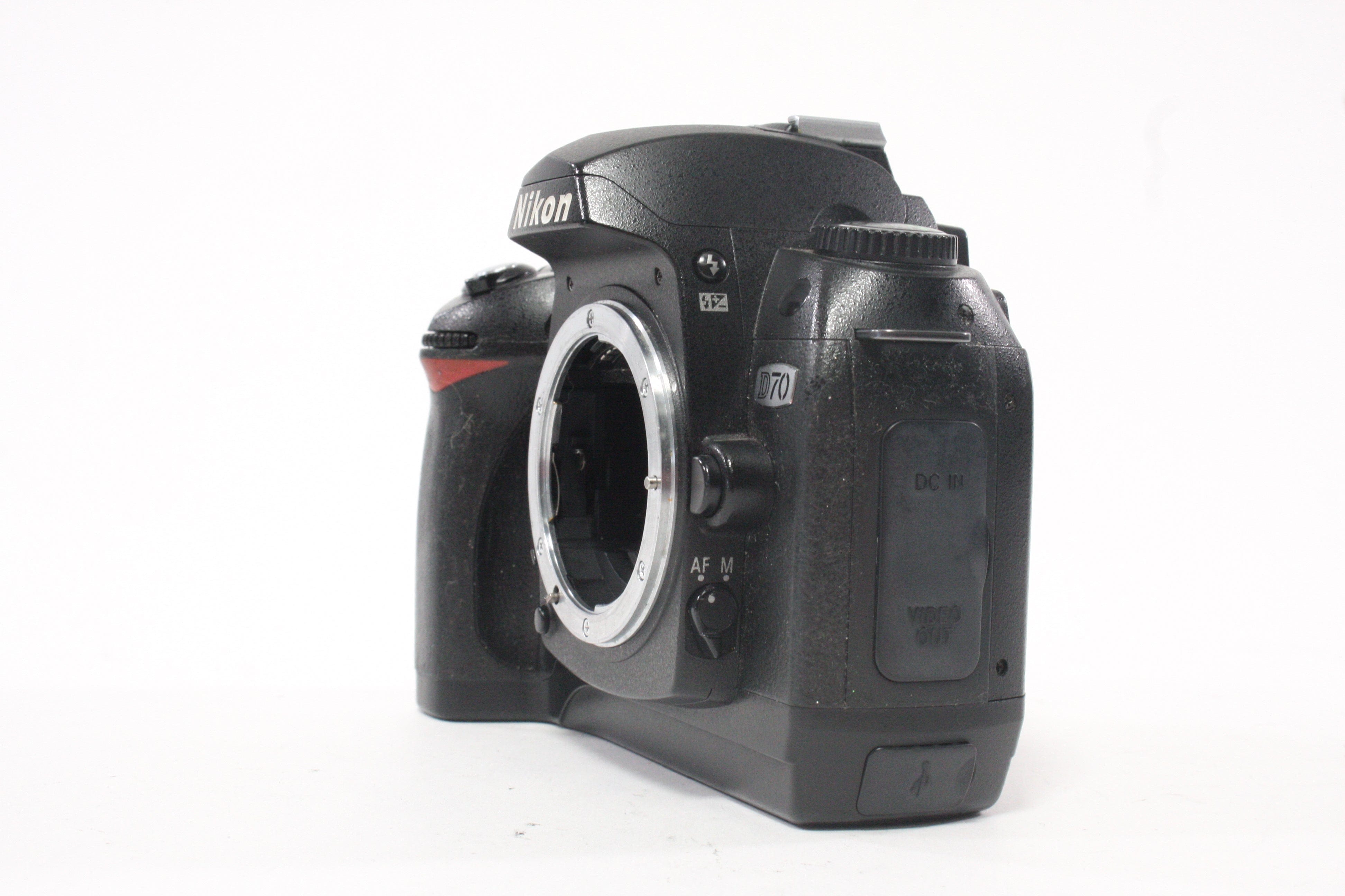 Nikon D70 Digital SLR Camera Body with Shutter Count 62,718
