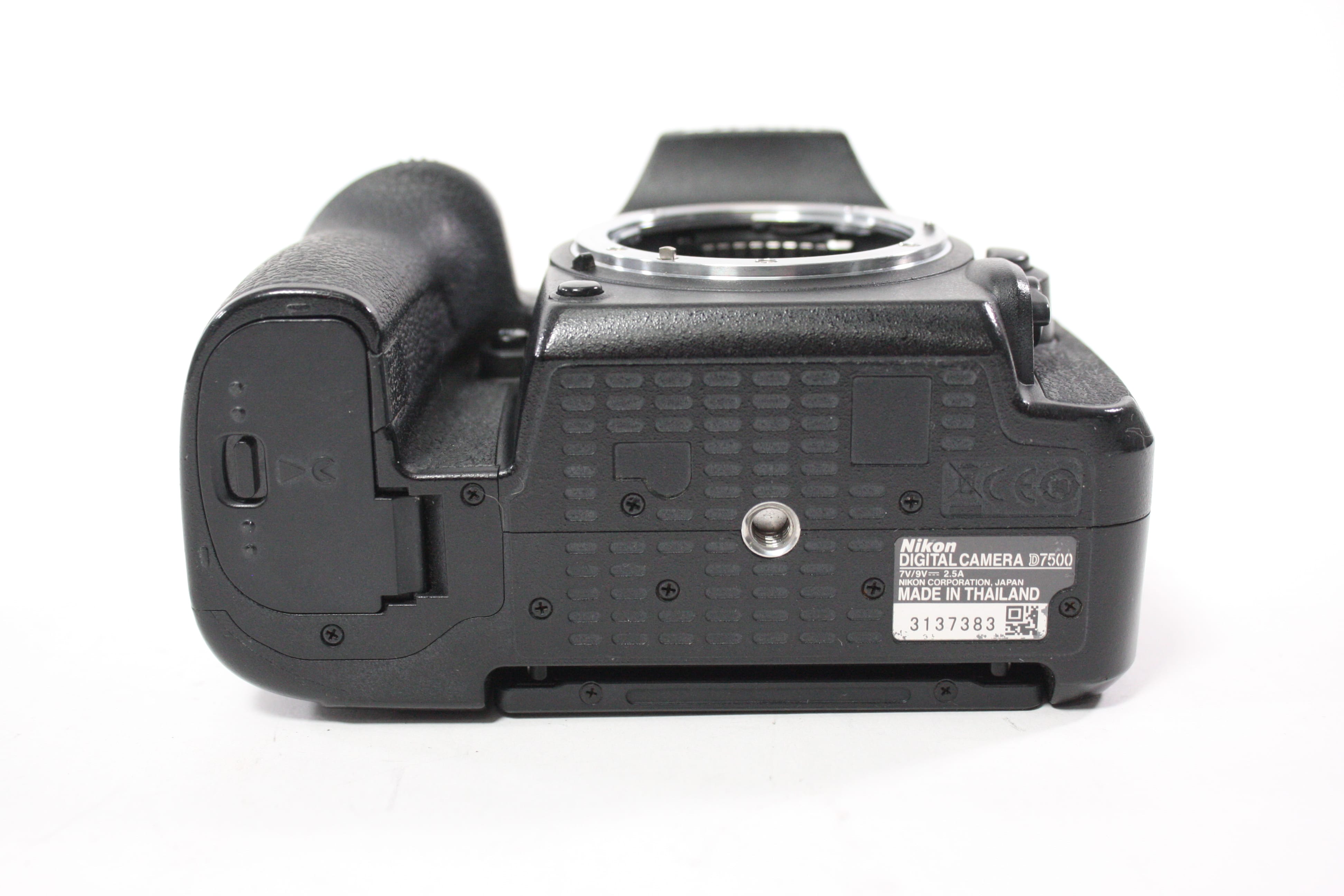 Nikon D7500 DSLR Camera Body with Shutter Count 112,421