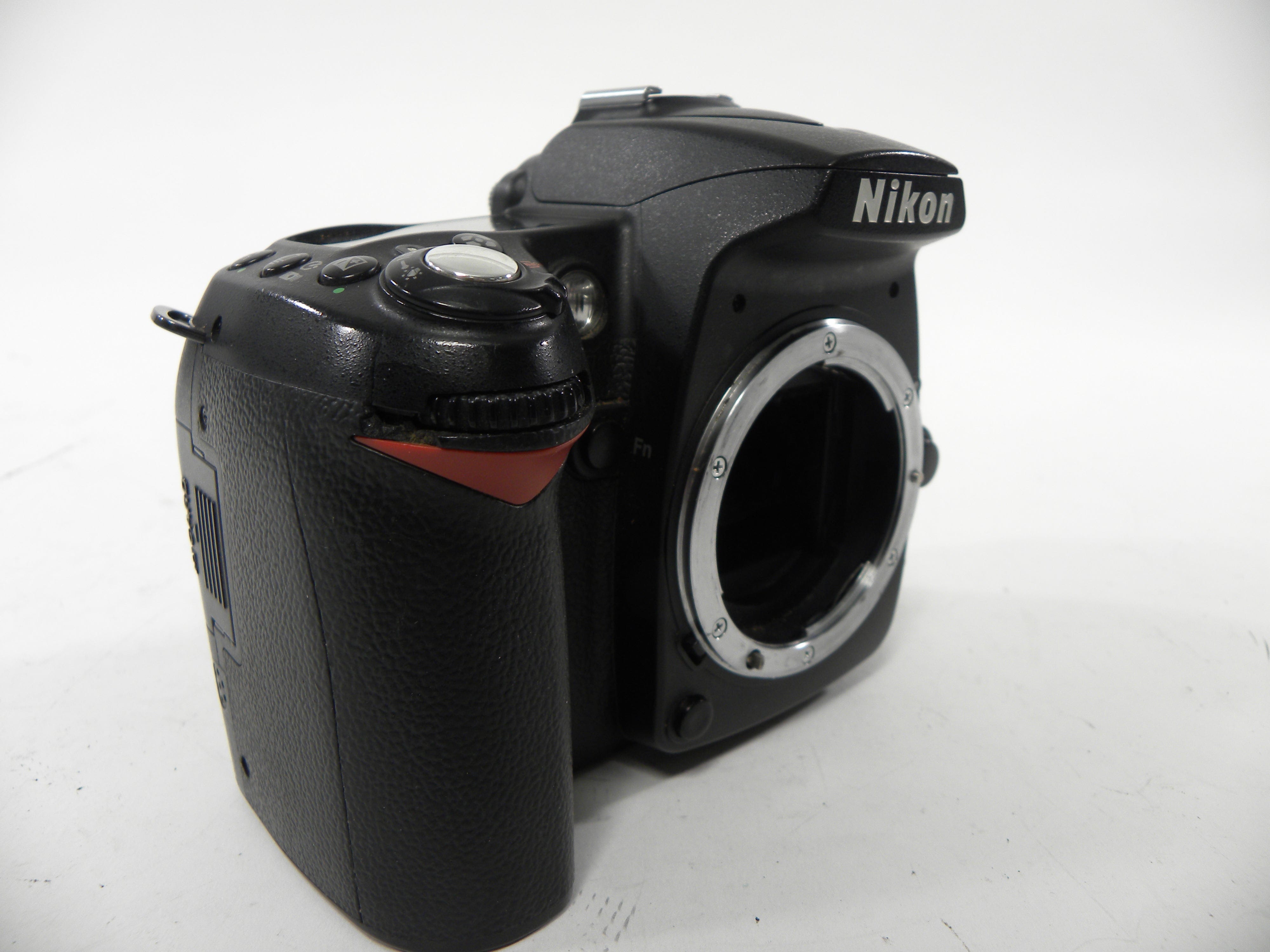 Nikon D90 12.3mp Digital SLR Body only Shutter Ct. 324,337 AS IS  No Returns