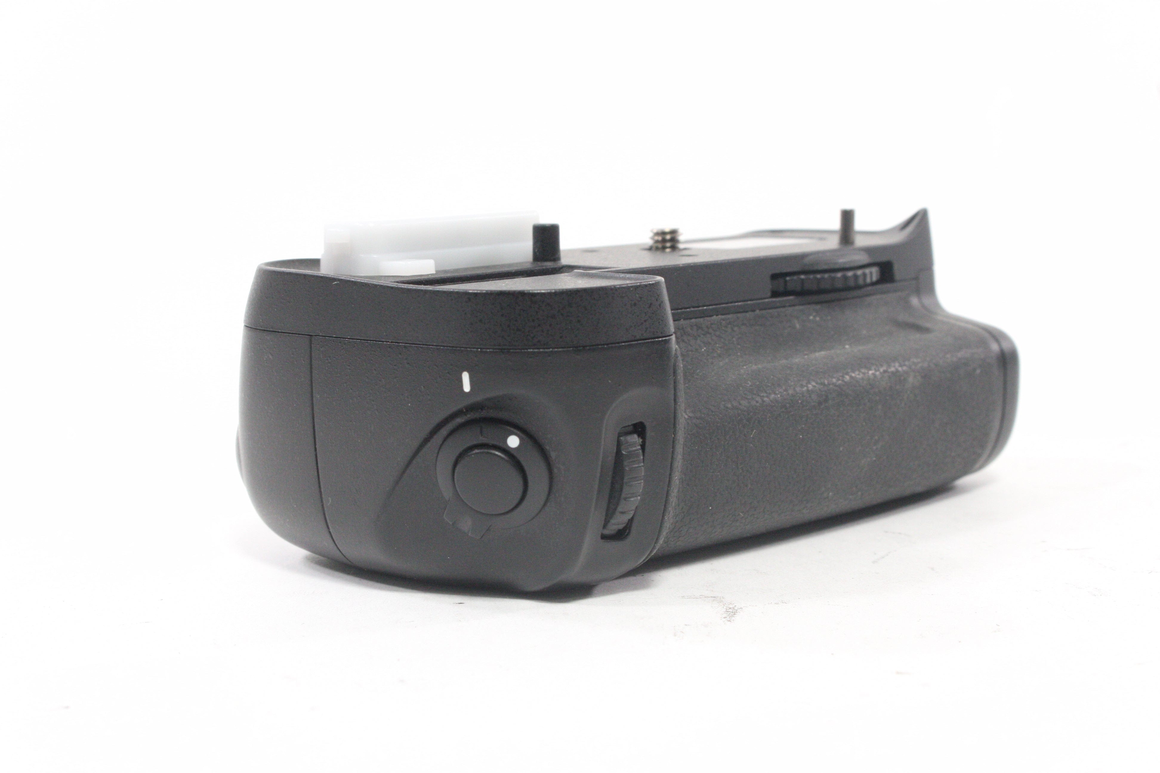 Nikon MB-D11 Battery Pack for D7000