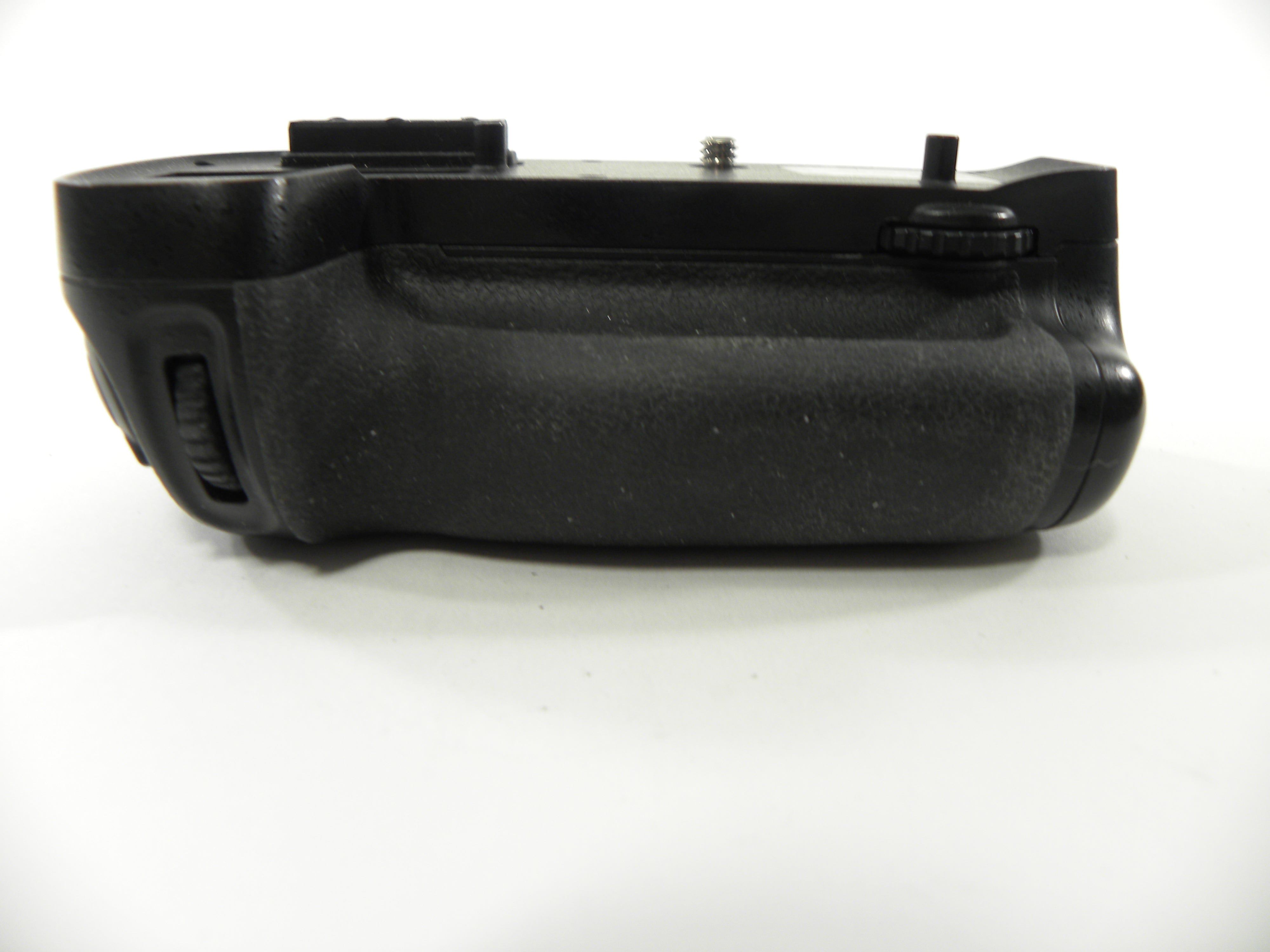 Nikon MB-D15 Battery Grip for D7100-D7200