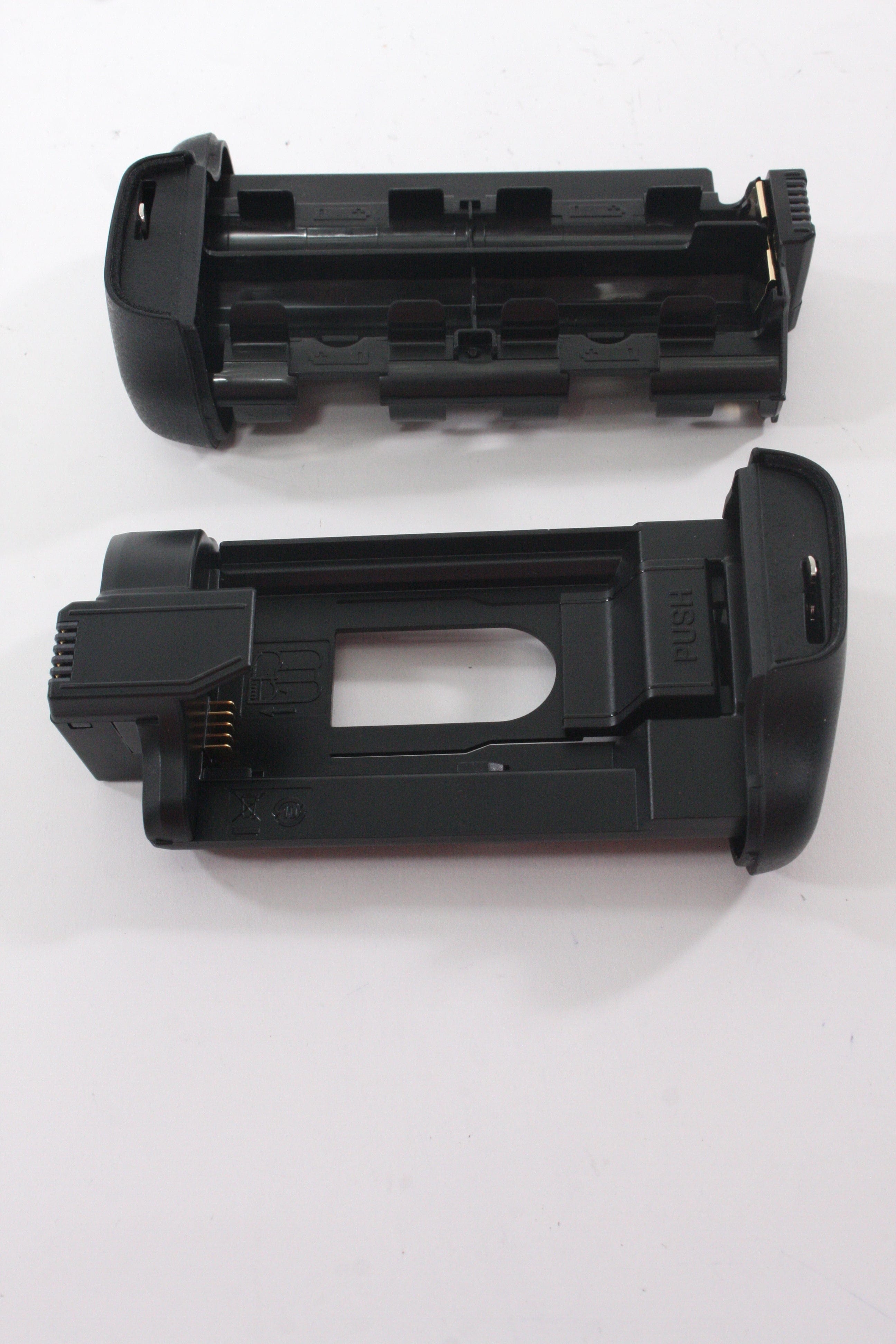 Nikon MB-D16 Battery Grip