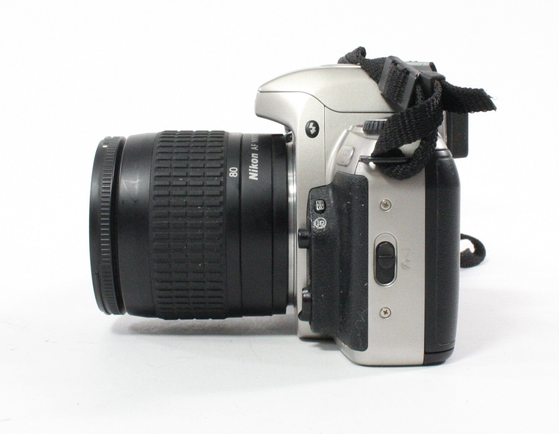 Nikon N65 35mm SLR Camera with 28-80mm f/3.35.6 G Lens