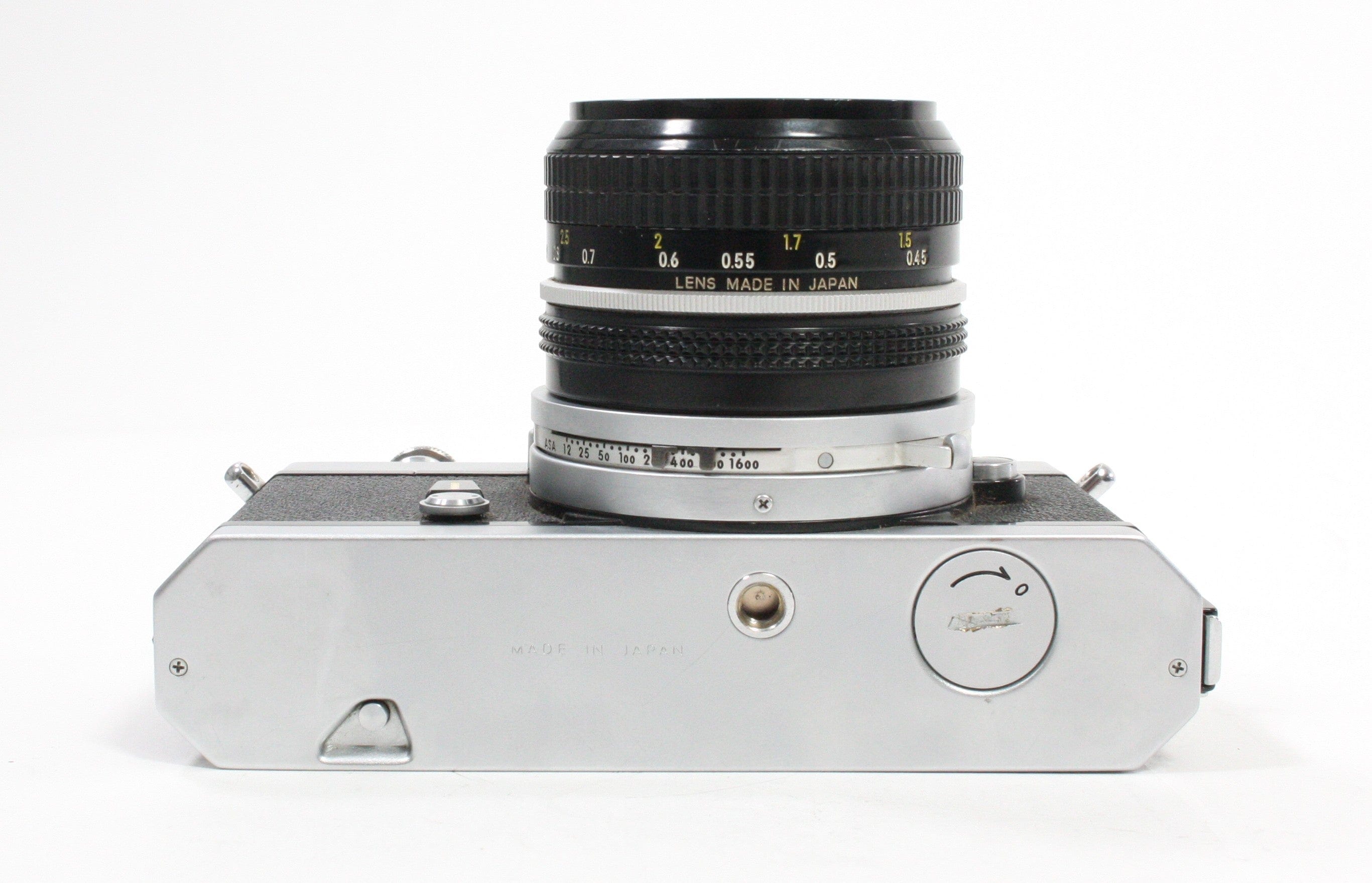 Nikon Nikkormat FT2 SLR 35mm Camera with 50mm f/2 Lens
