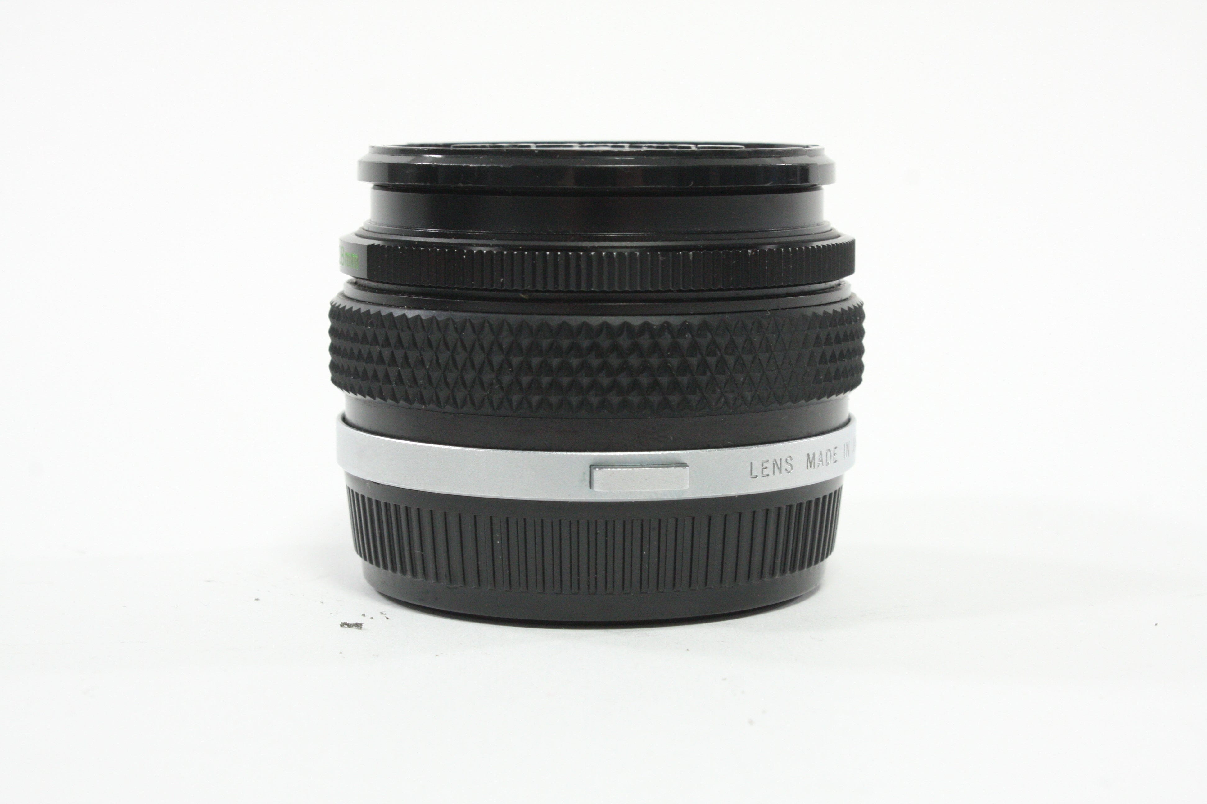 Olympus 28mm f/3.5 Auto-W G. Zuiko Lens for OM Mount with Case and Hood