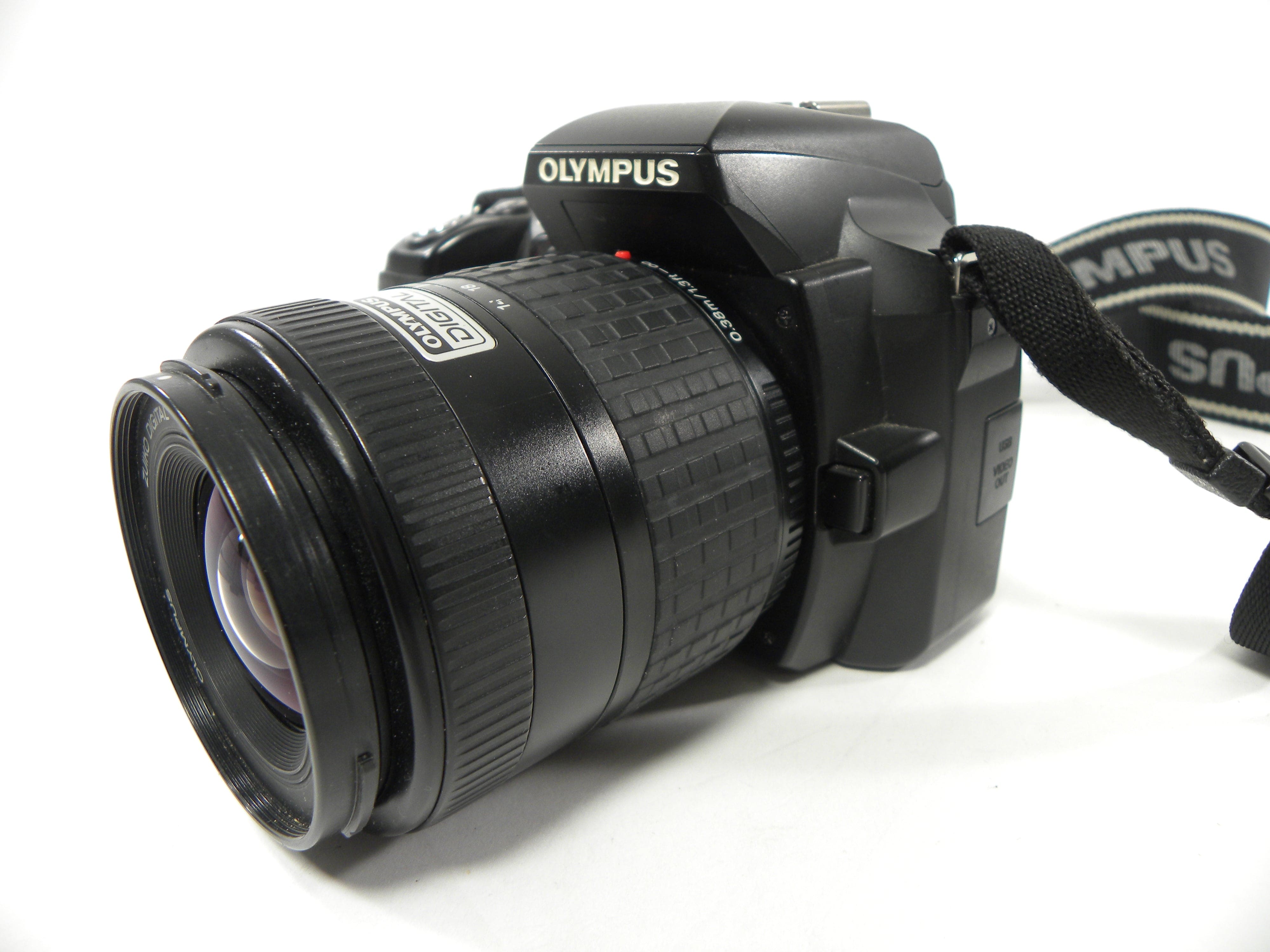 Olympus Evolt E-500 8mp Digital SLR w/Olympus Zuiko 14-45 Shutter Ct. 11,593