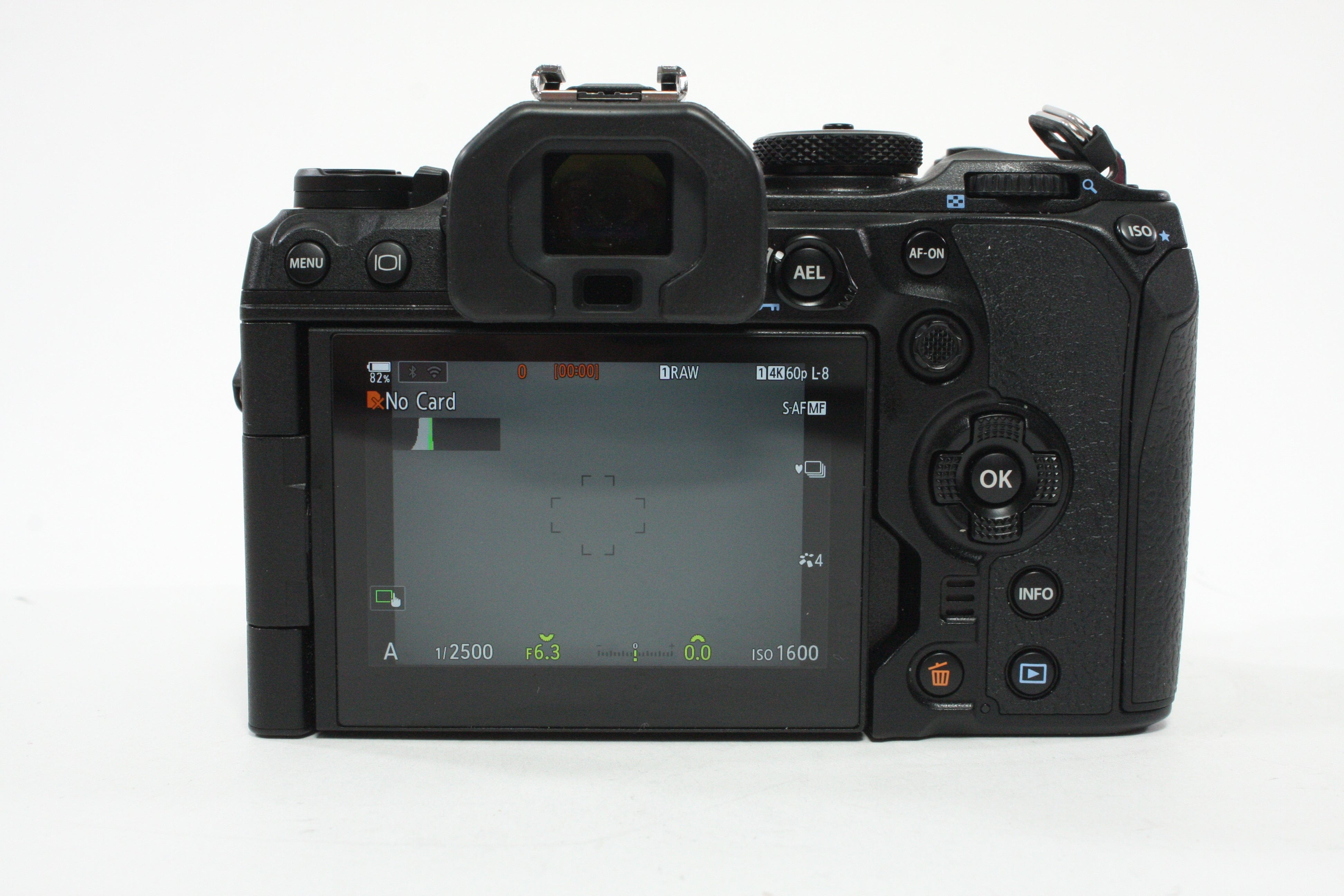 Olympus OM-1 II with Olympus 12-40mm f/2.8 Micro M. Zuiko II Pro 4/3 Mount Lens