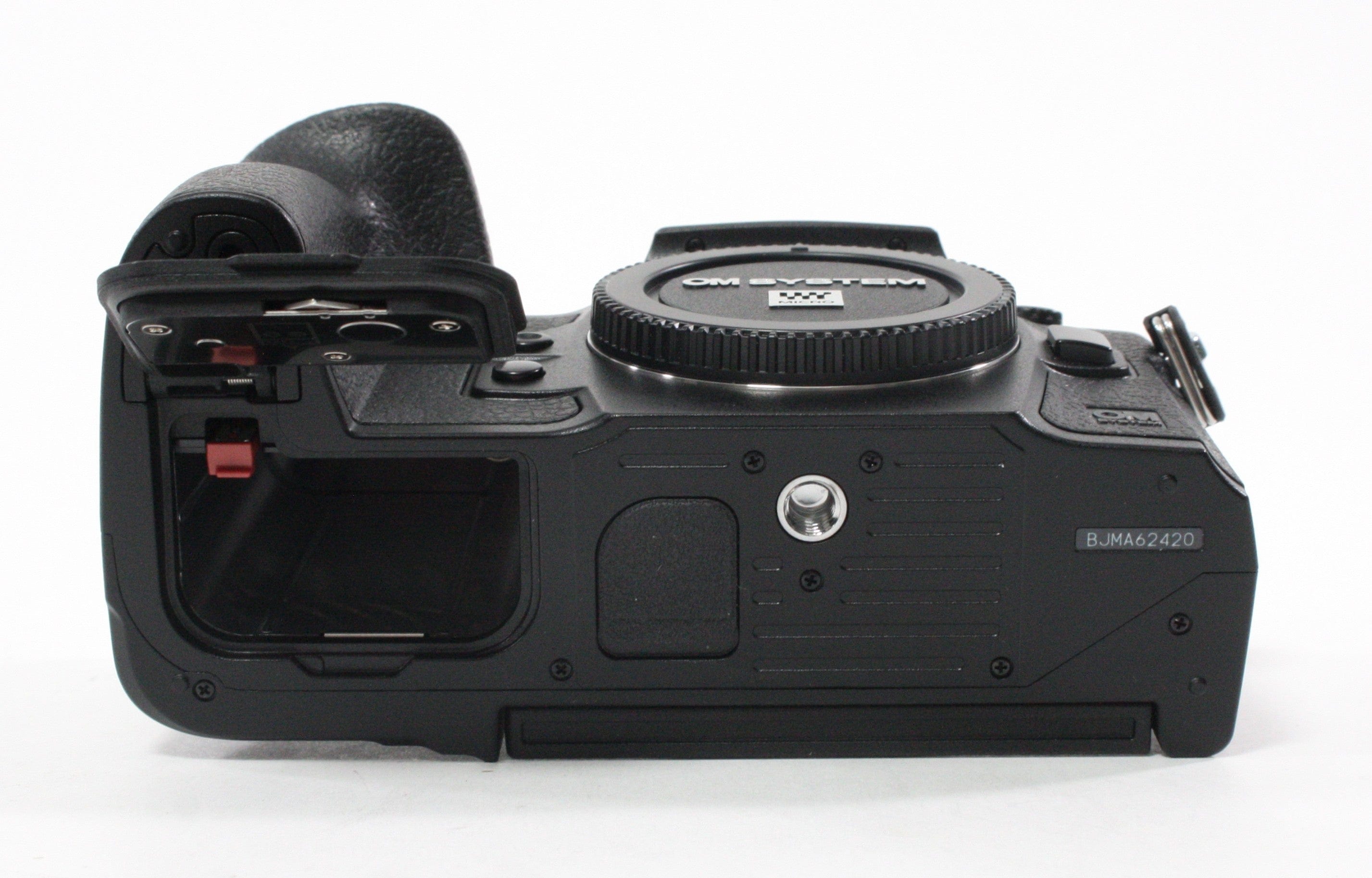 Olympus OM-1 Mirrorless Digital Camera with Shutter Count 704