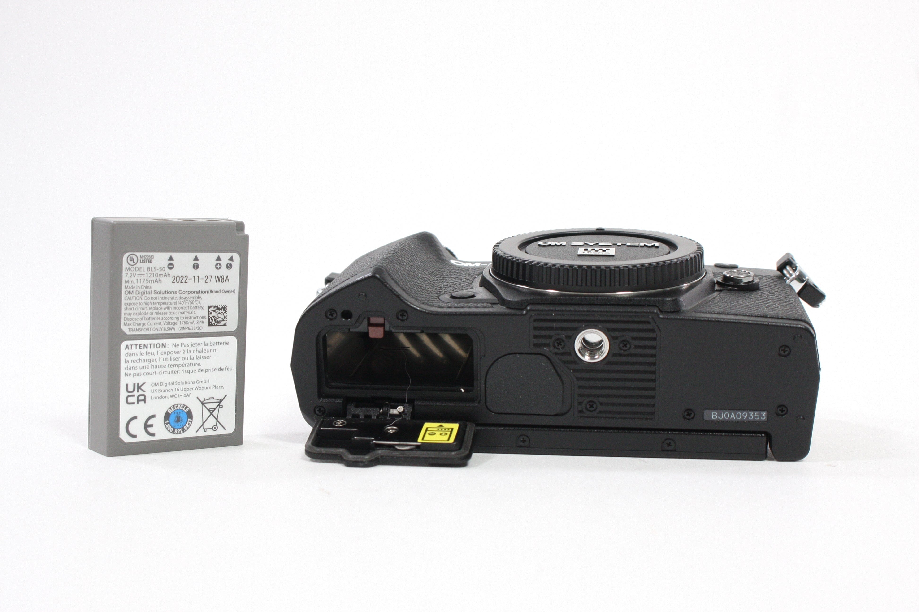Olympus OM-5 Mirrorless Digital Camera Body with Shutter Count 564