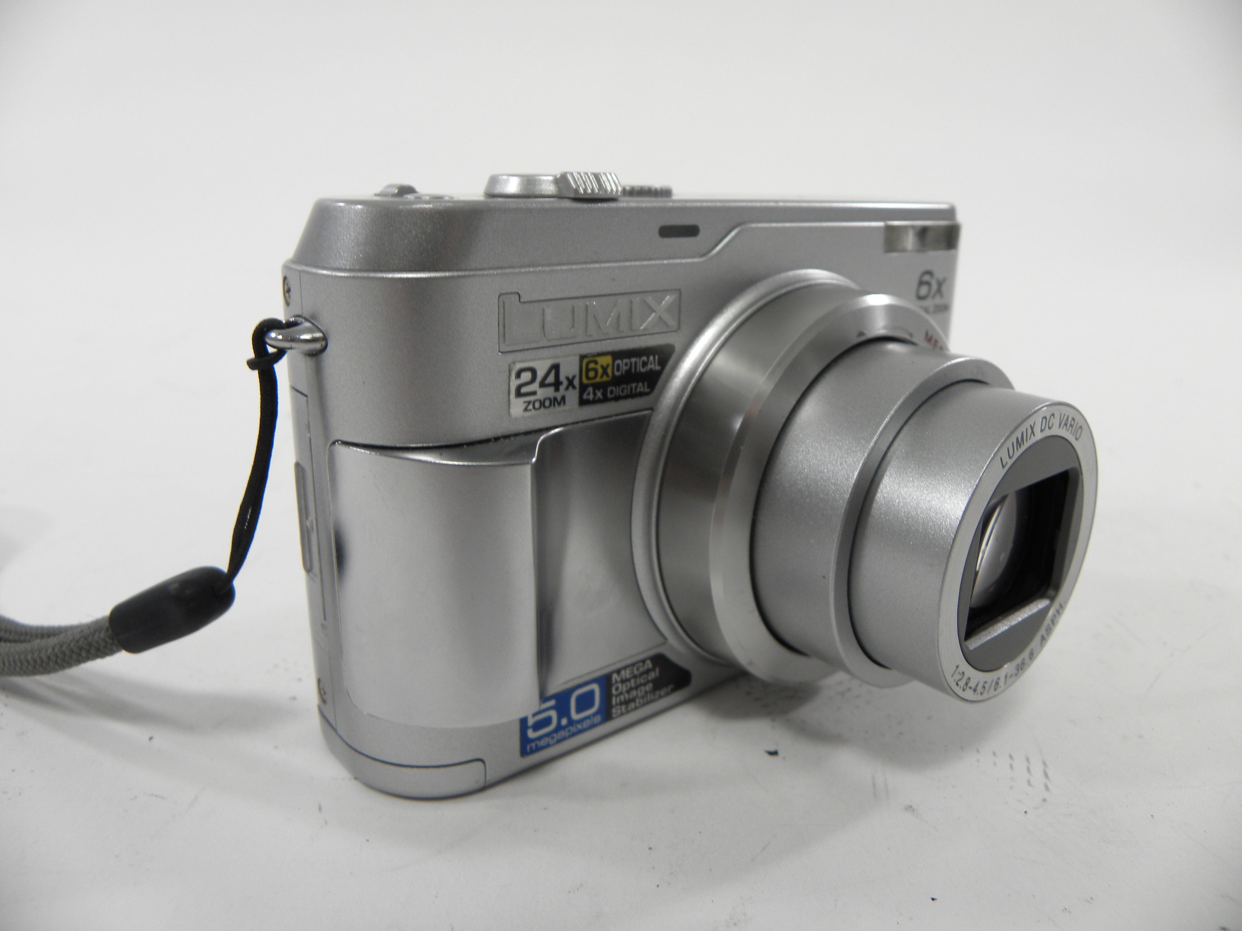 Panasonic Lumix DMC-LZ2 5.0mp Digital Camera
