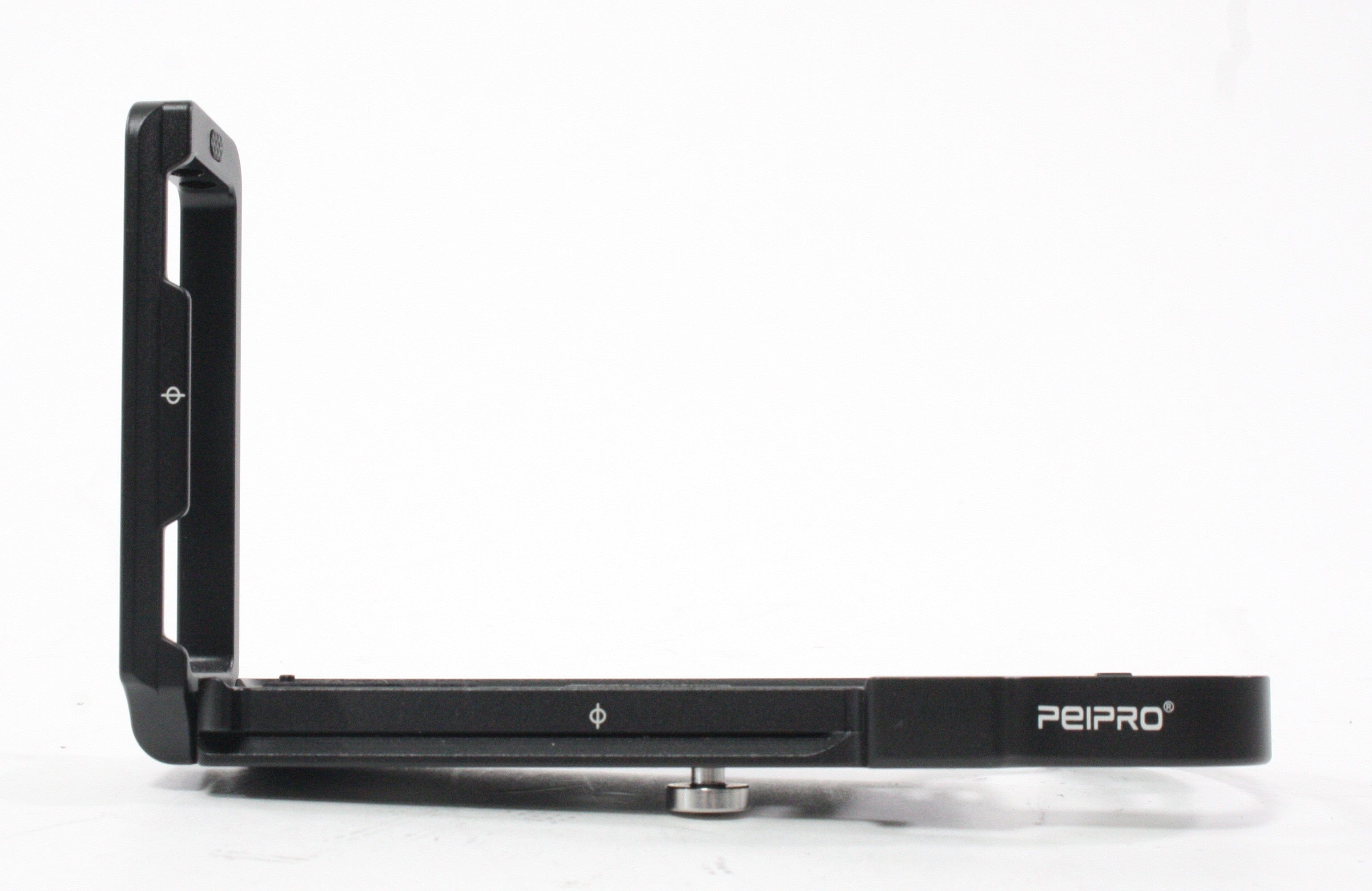 PEIPRO Metal Quick Release L-Bracket Hand Grip Plate for Fuji Fujifilm GFX100II USED