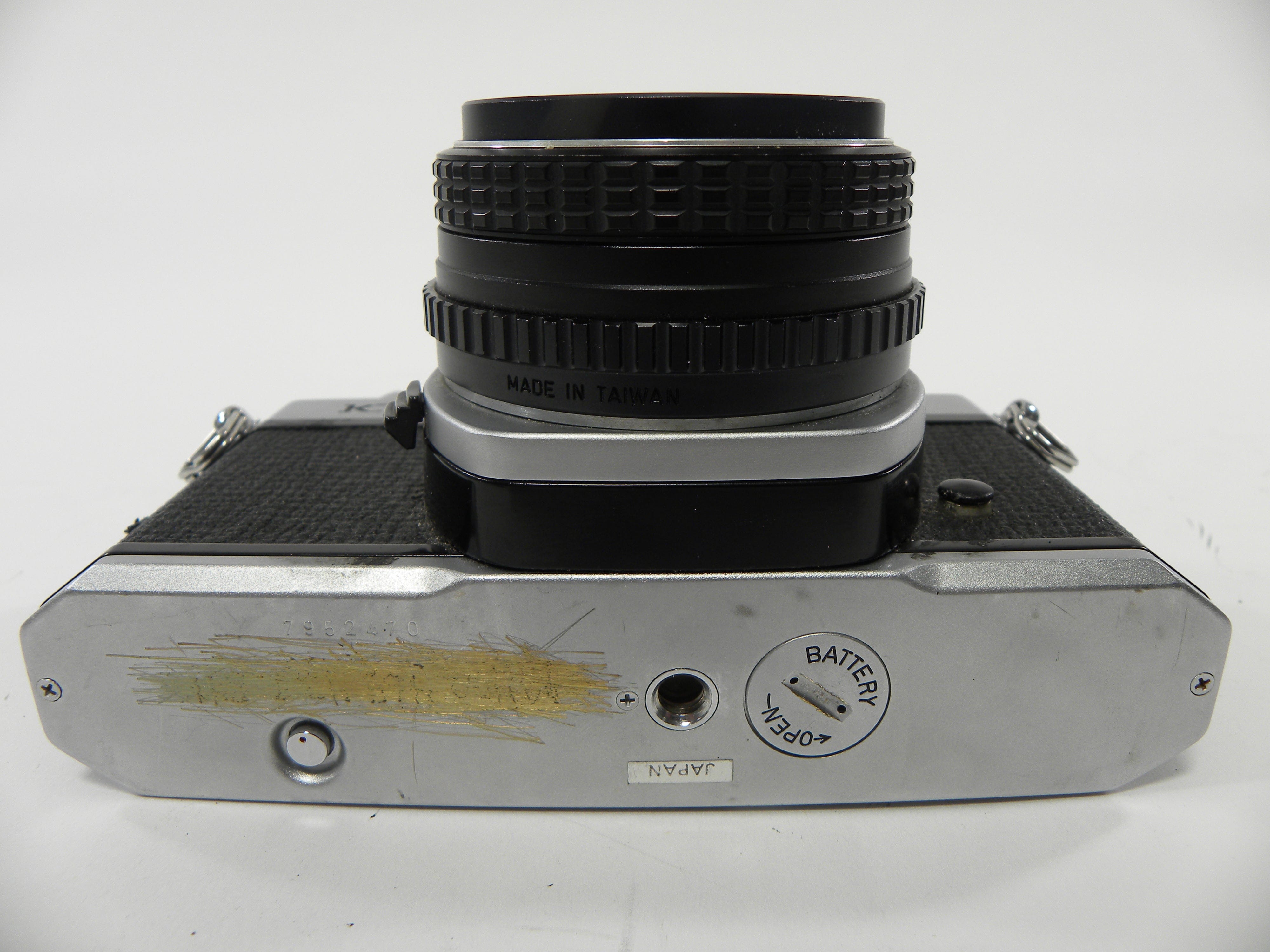 Pentax K-1000 35mm SLR w/SMC Pentax-M 50mm f2