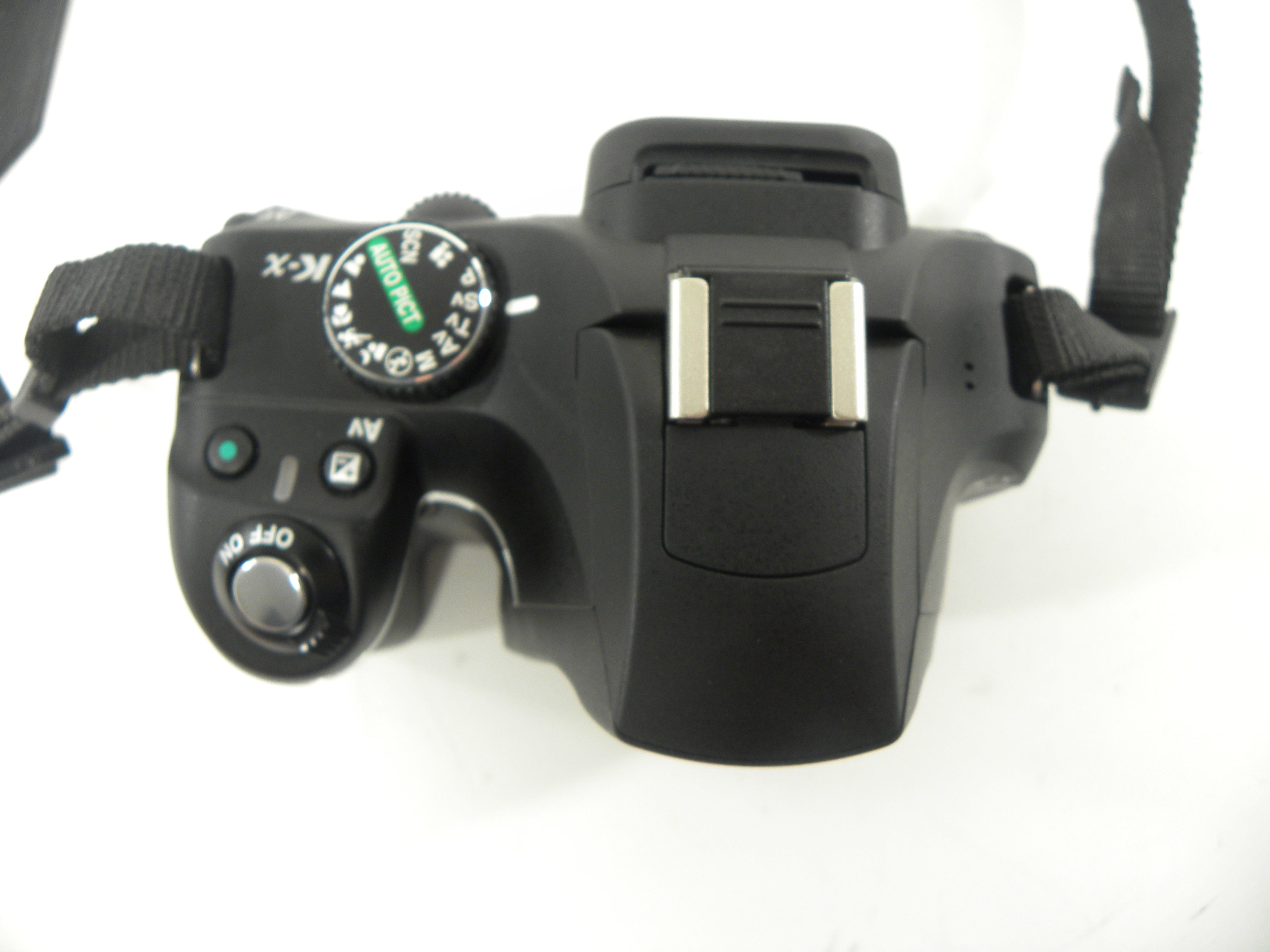 Pentax K-X 12.4mp Digital SLR body only