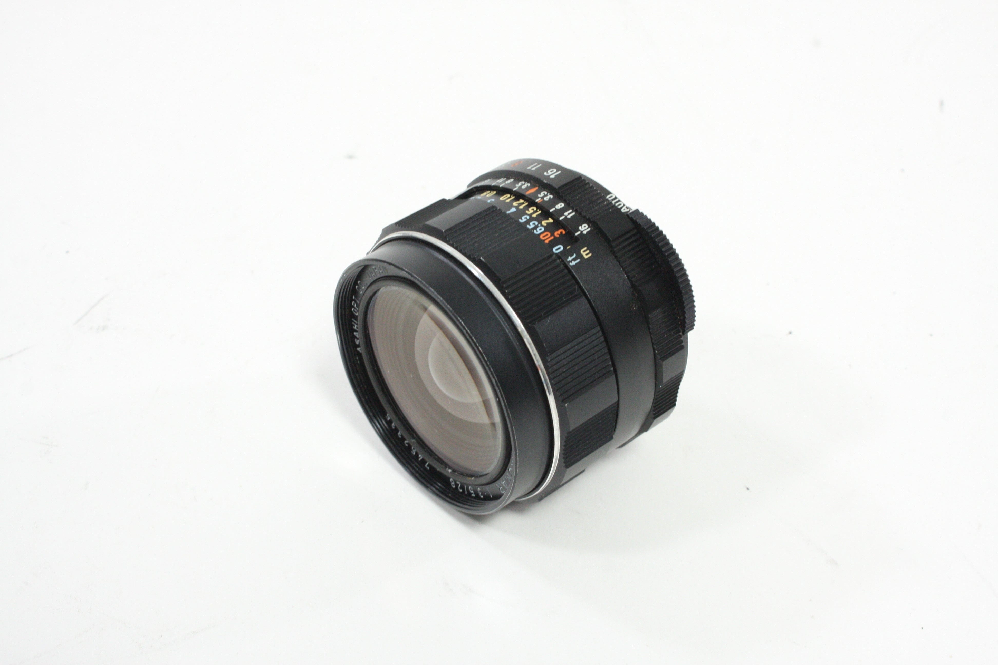 Pentax Takumar 28mm f/3.5 Super-Multi Coated for M42 Screw Mount