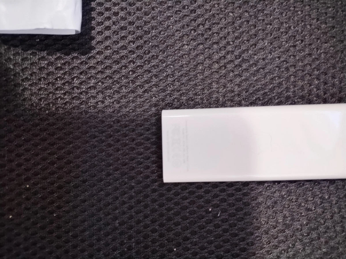 Apple Remote Control   Model A1156 EMC 2086, Battery CR2016 (NOT INCLUDED}|326902146728