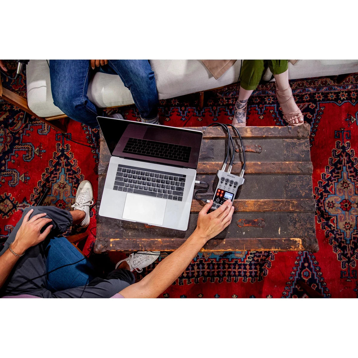 Zoom Podtrak P4 with Zoom ZDM-1 Podcast Mic Pack, StreamEye BOOMARM1