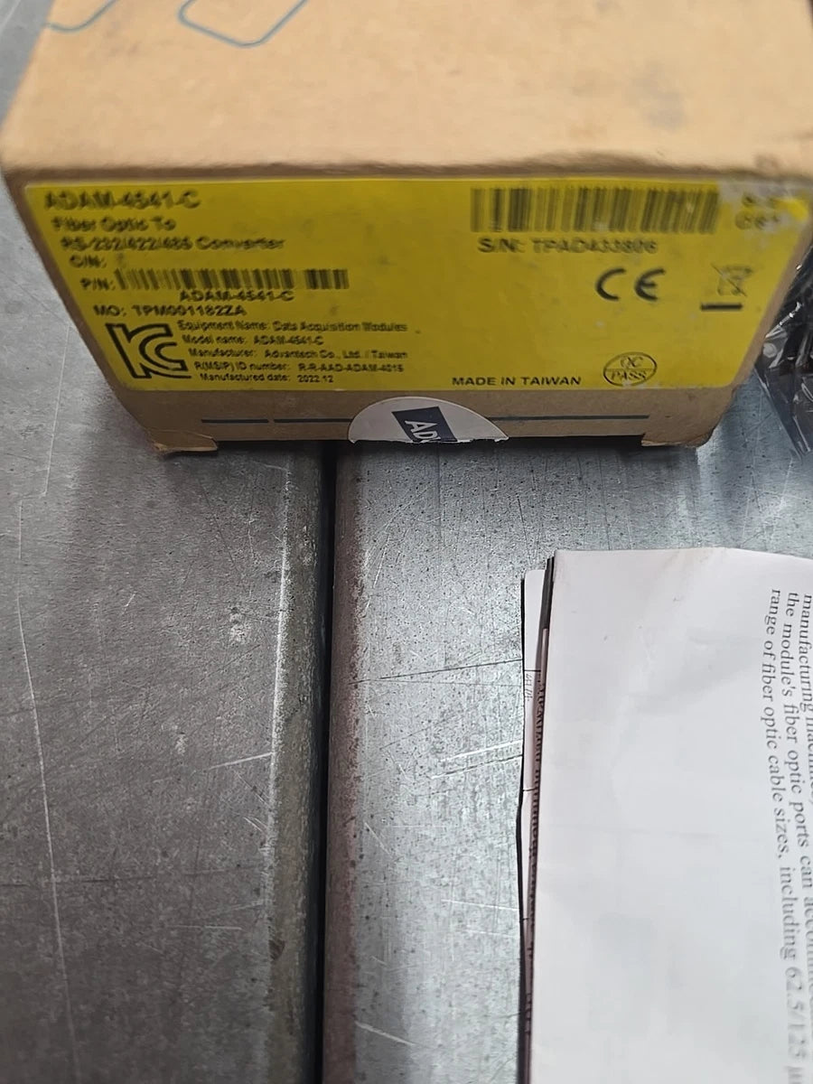ADAM-4541-C FIBER OPTIC TO RS-232/422/485 CONVERTER