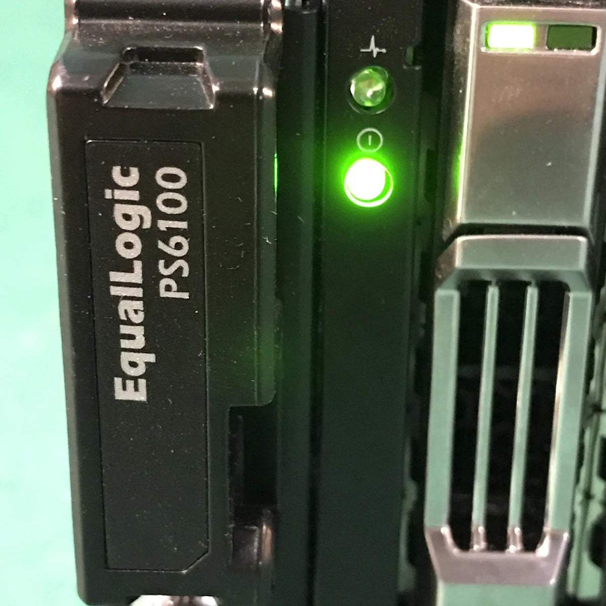 Dell EqualLogic PS6100 24x 1.2TB 10K HDD  2x H700E E09M E09M001|336297405070