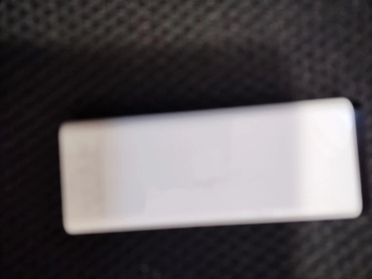 Apple Remote Control   Model A1156 EMC 2086, Battery CR2016 (NOT INCLUDED}|326902146728