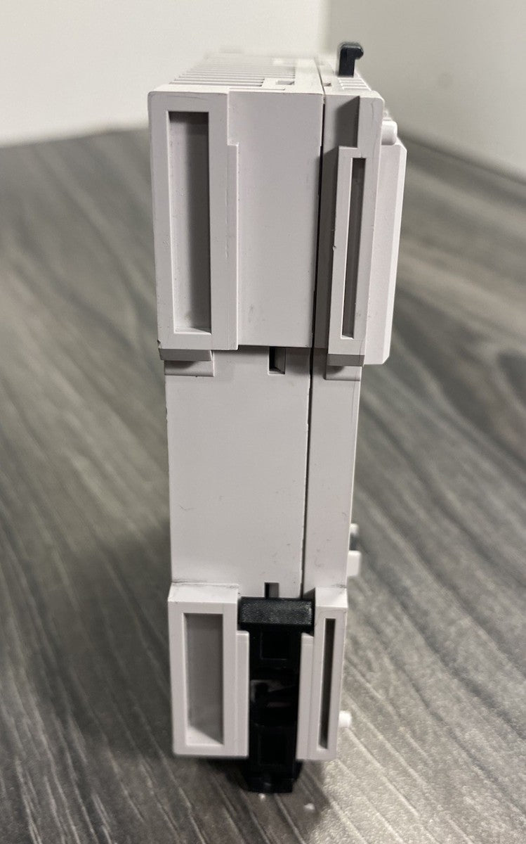 IDEC FC4A-R081 MicroSmart Digital I/O Module 8-Pt Output Relay- USA|267461602000