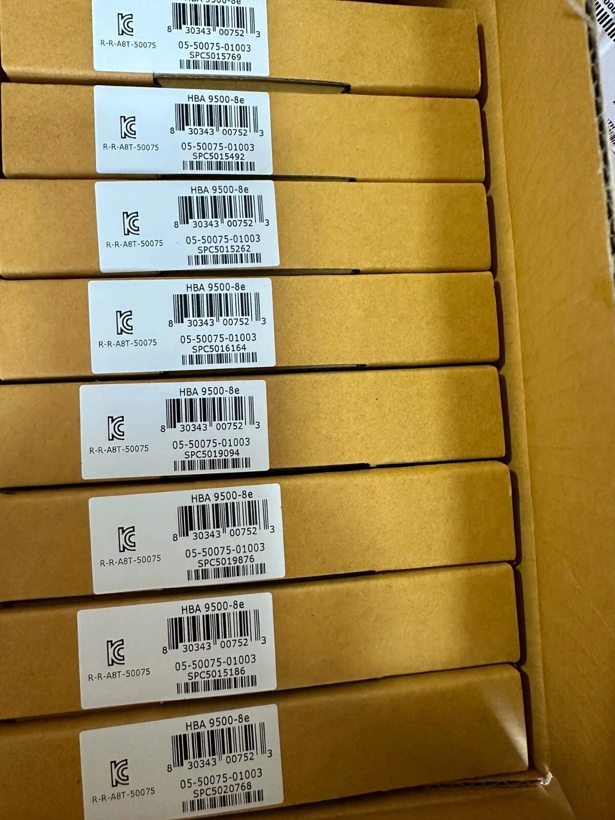 Broadcom HBA 9500-8e Tri-Mode Storage Adapter (03-50075-01 PCIe 4.0 HBA 12Gbps#