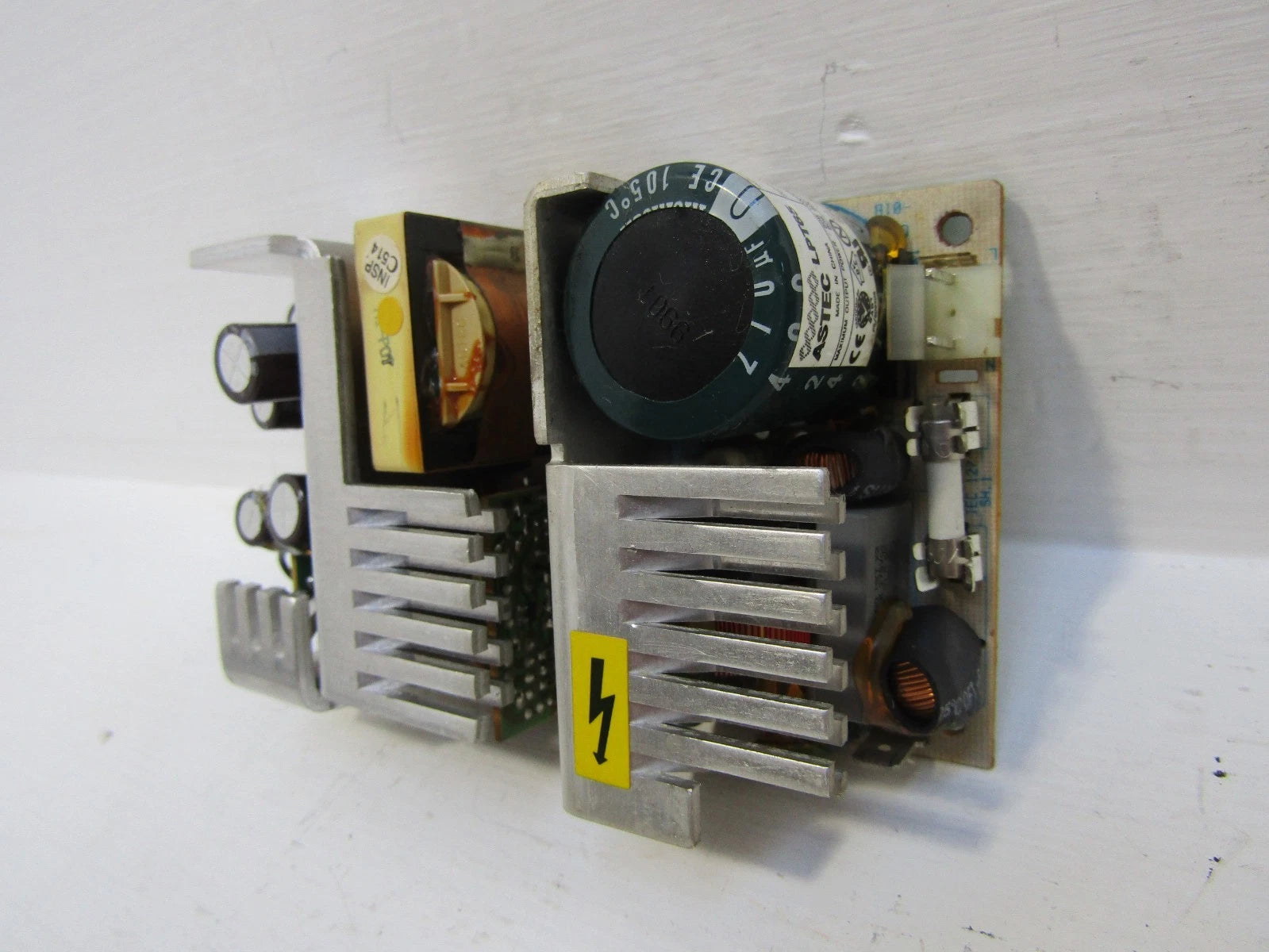 ASTEC LPT65 Power Supply Unit Input 100-250Vac 2.3A 120-300Vdc 1.5A 60W / 80W