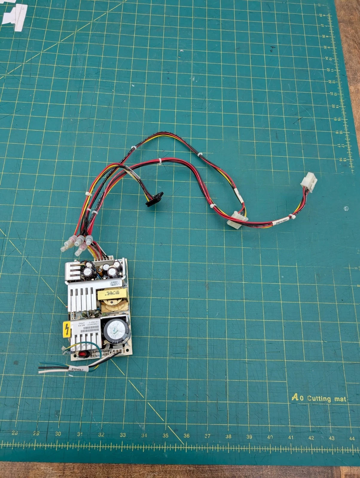 WORKING - ASTEC LPT62 Switching Power Supply +5V/8A +12V/3.5A -12V/1A