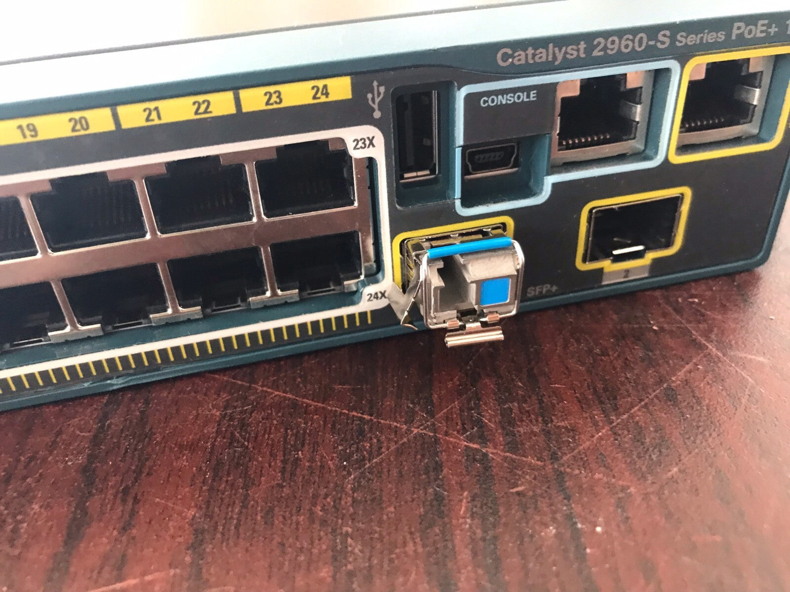 Cisco Catalyst WS-C2960S-24PD-L  / 24 PORTS/ W 1SFP|256076806809