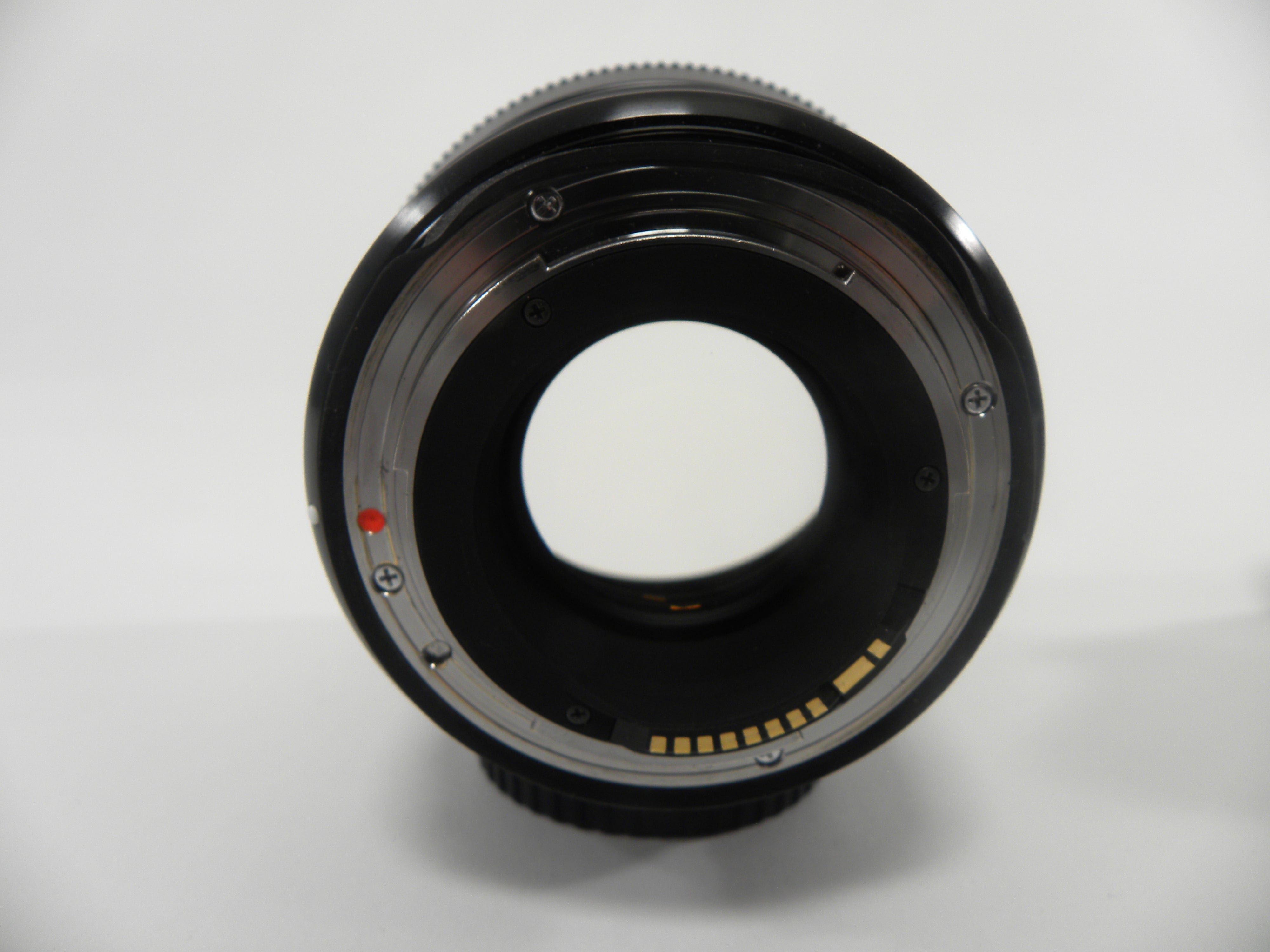 Sigma DC ART 85mm f1.4 Canon EF Mount
