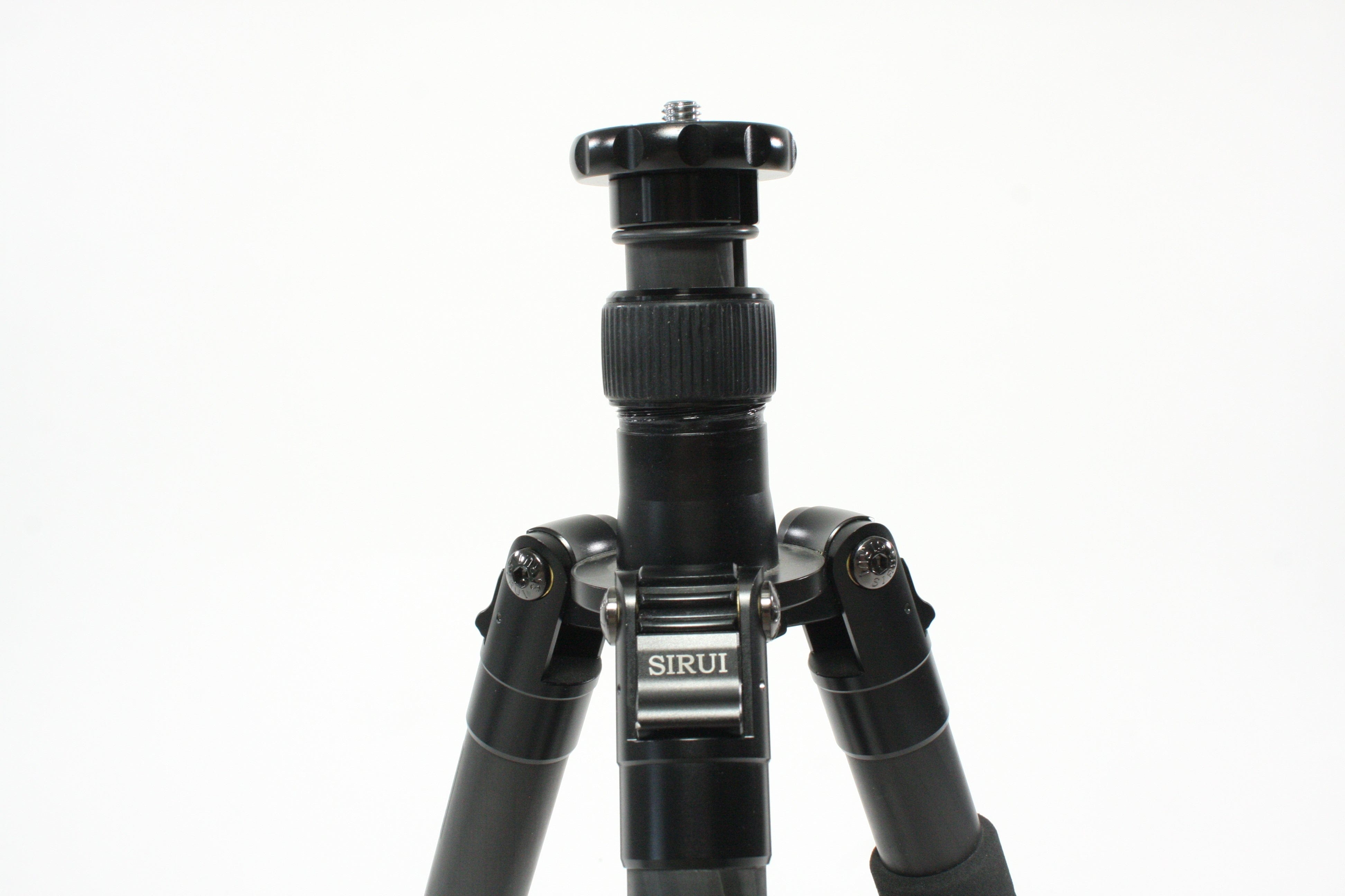 Sirui T-2205X 5-Section Carbon Fiber Tripod