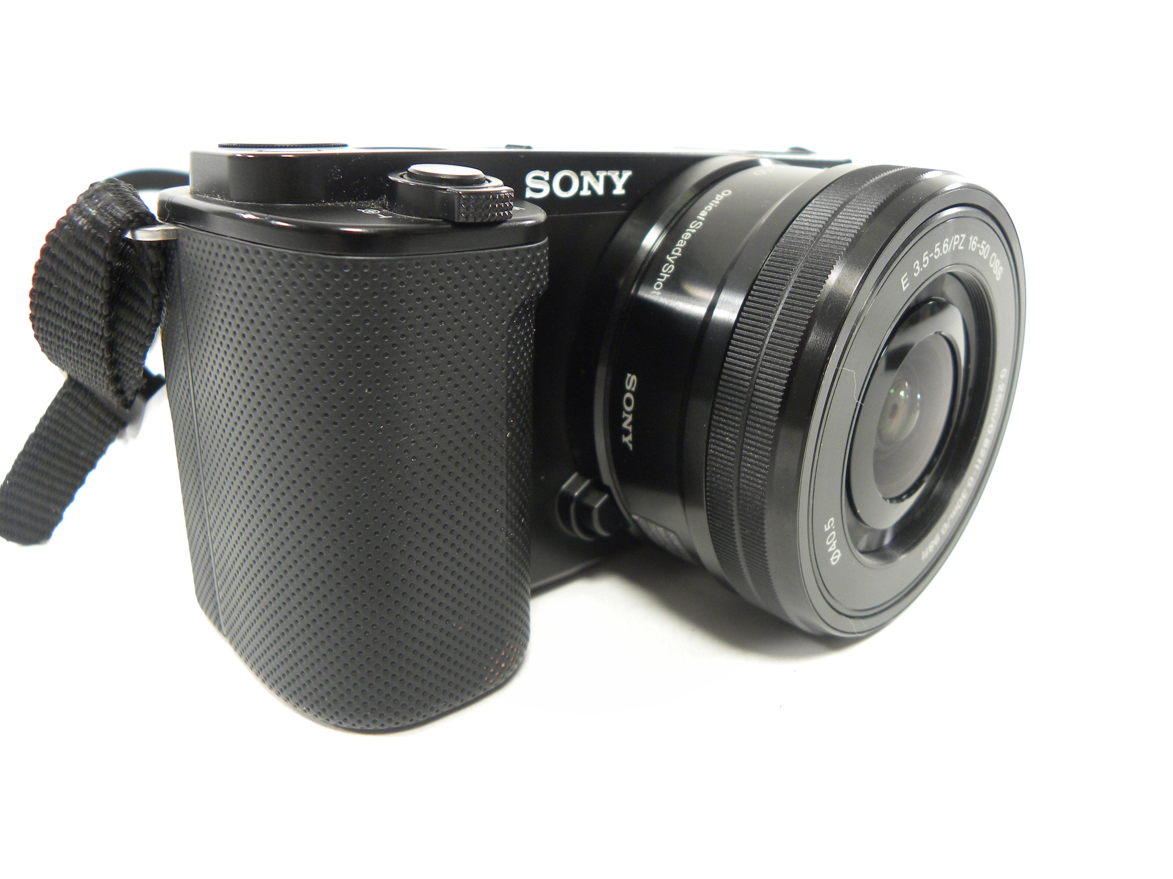 Sony a ZV-E10 25.0mp Digital Mirrorless w/E 16-50 PZ OSS Shutter Ct. 14,587
