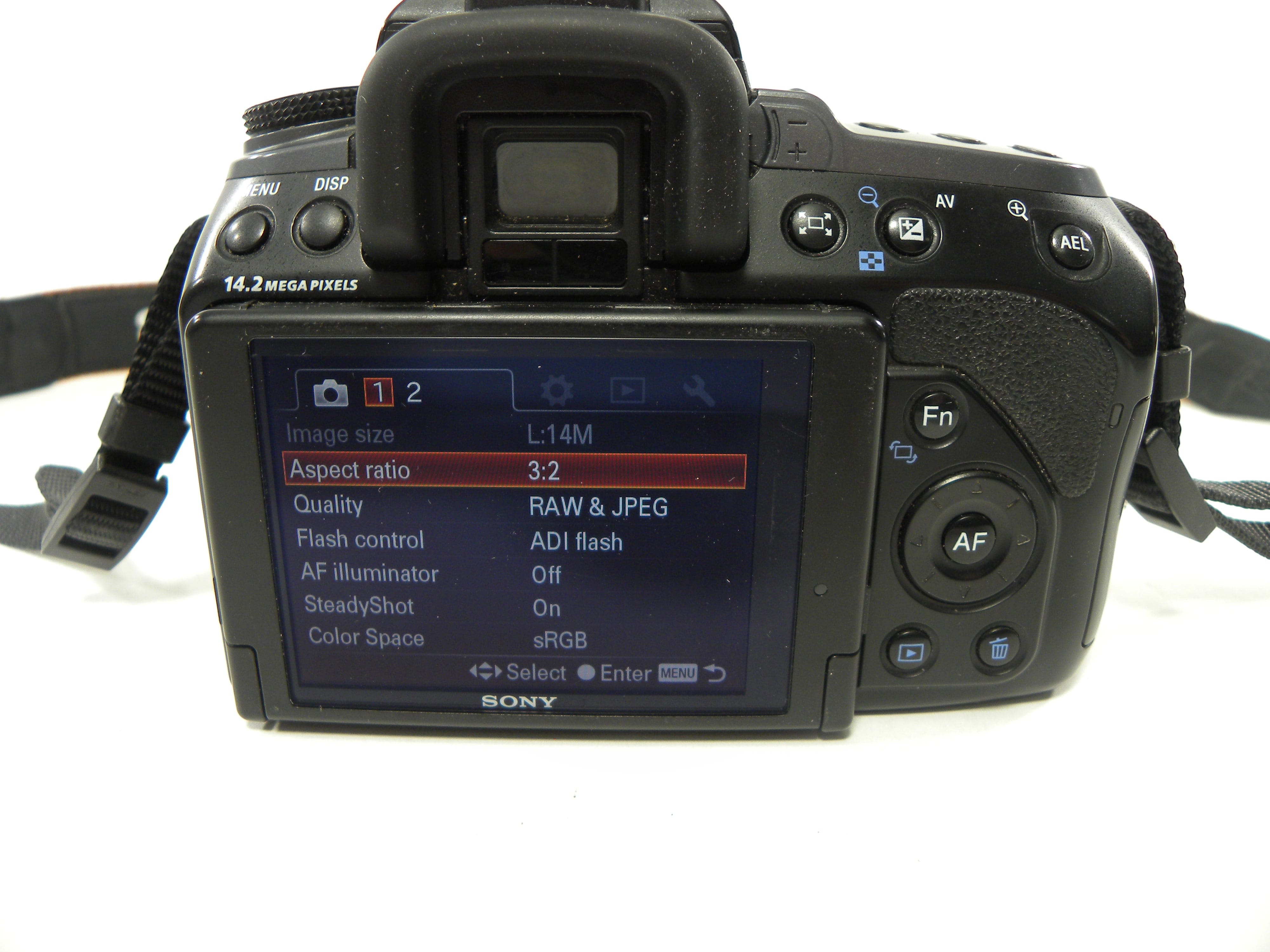 Sony a550 14mp Digital SLR w/Minolta AF DT Zoom 18-70 Shutter Ct. 29,943