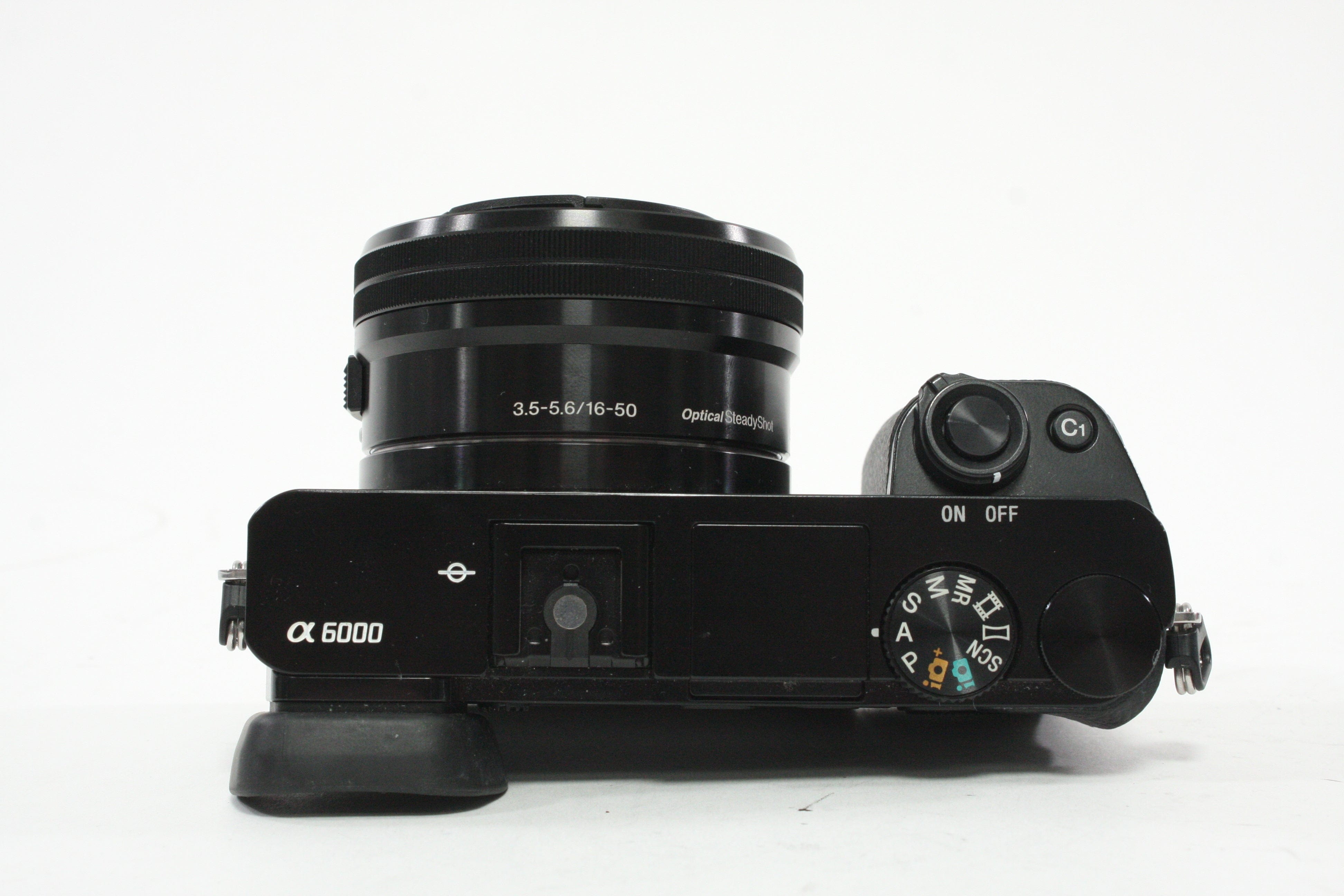 Sony a6000 Digital Mirrorless Camera with 16-50mm f/3.5-5.6 PZ with Shutter Count 11,094