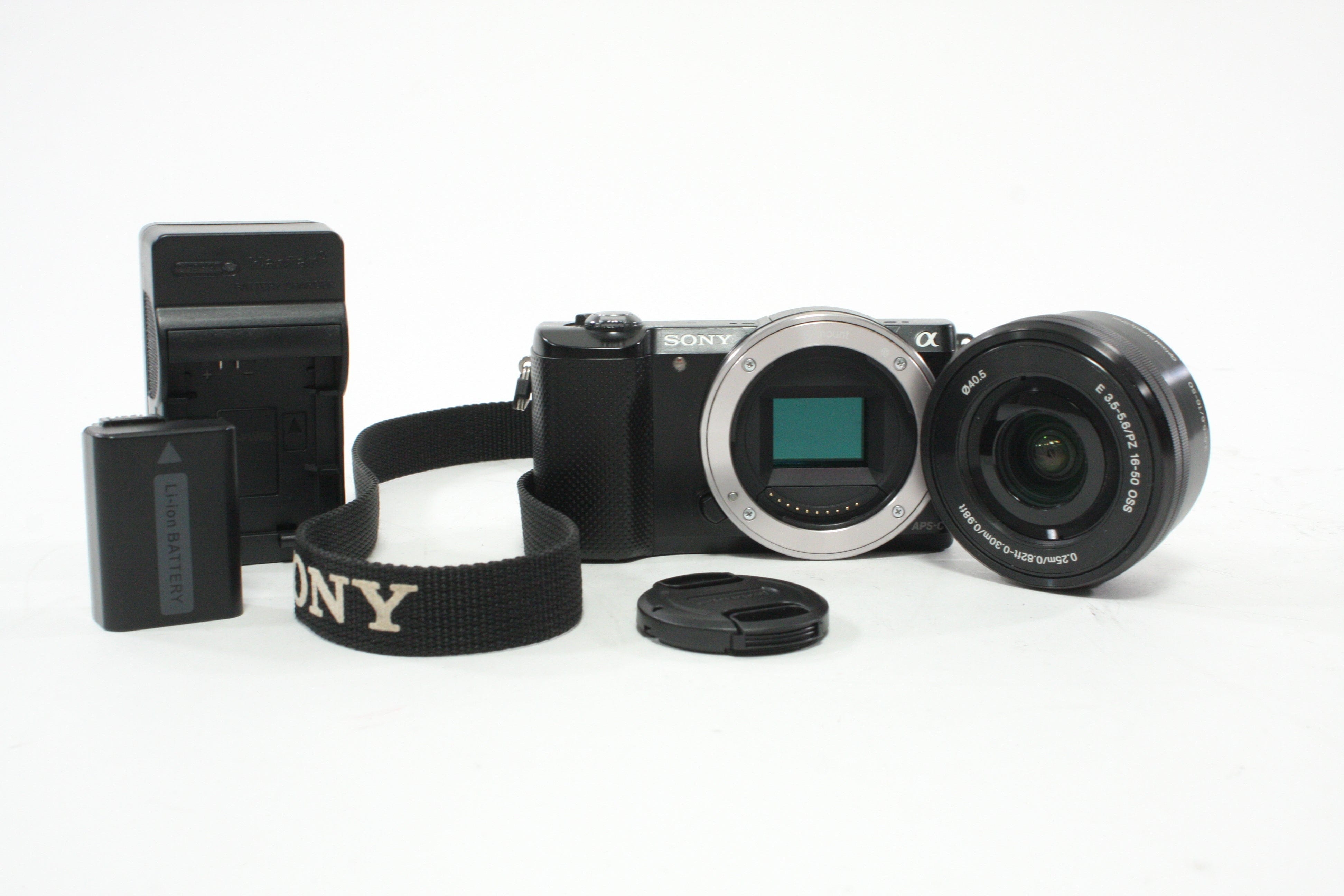 Sony Alpha a5000 Camera with 16-50mm f.3.5-5.6 Power Zoom Lens Shutter Count ONLY 768