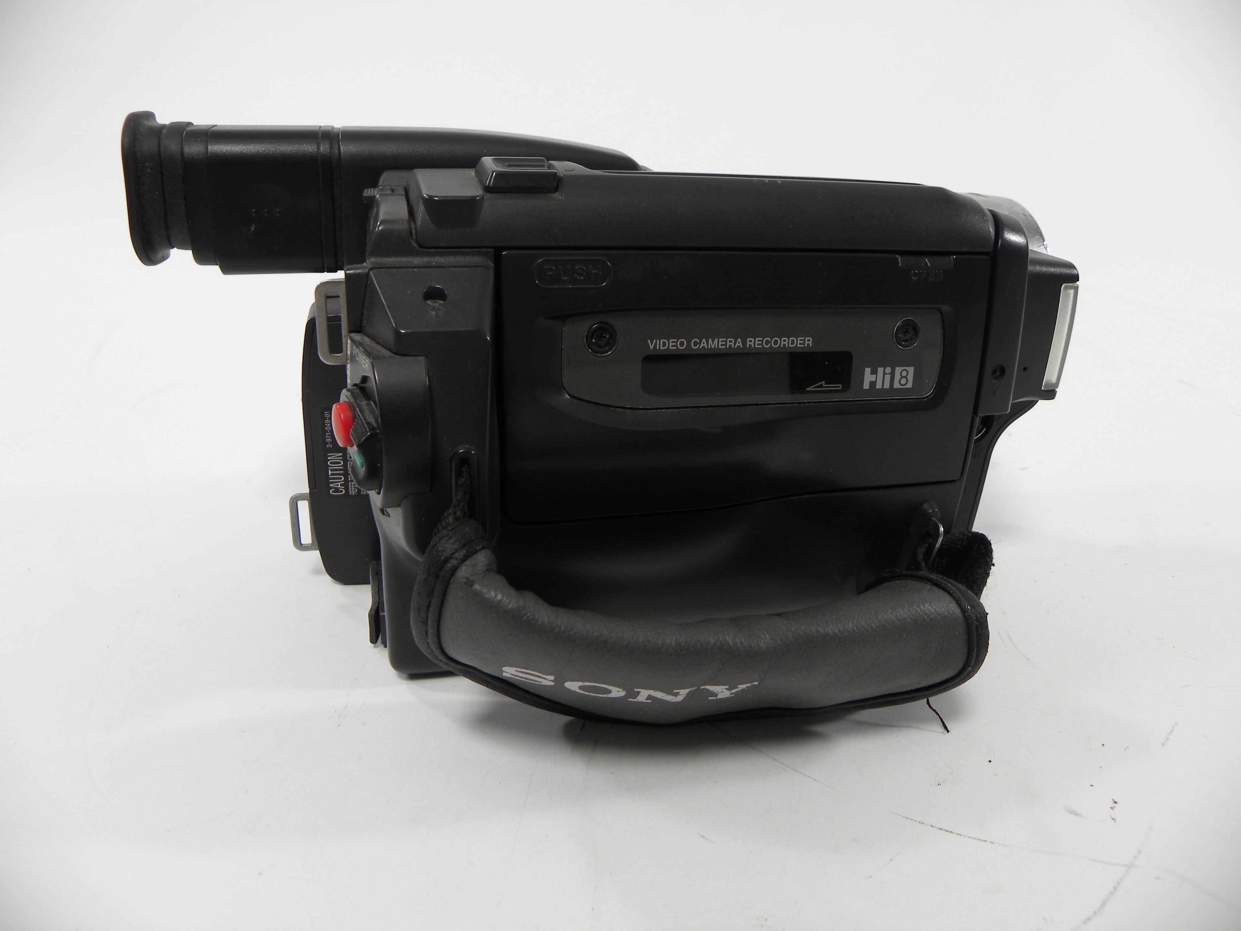 Sony CCD-TRV58 Hi8 Handycam Camcorder