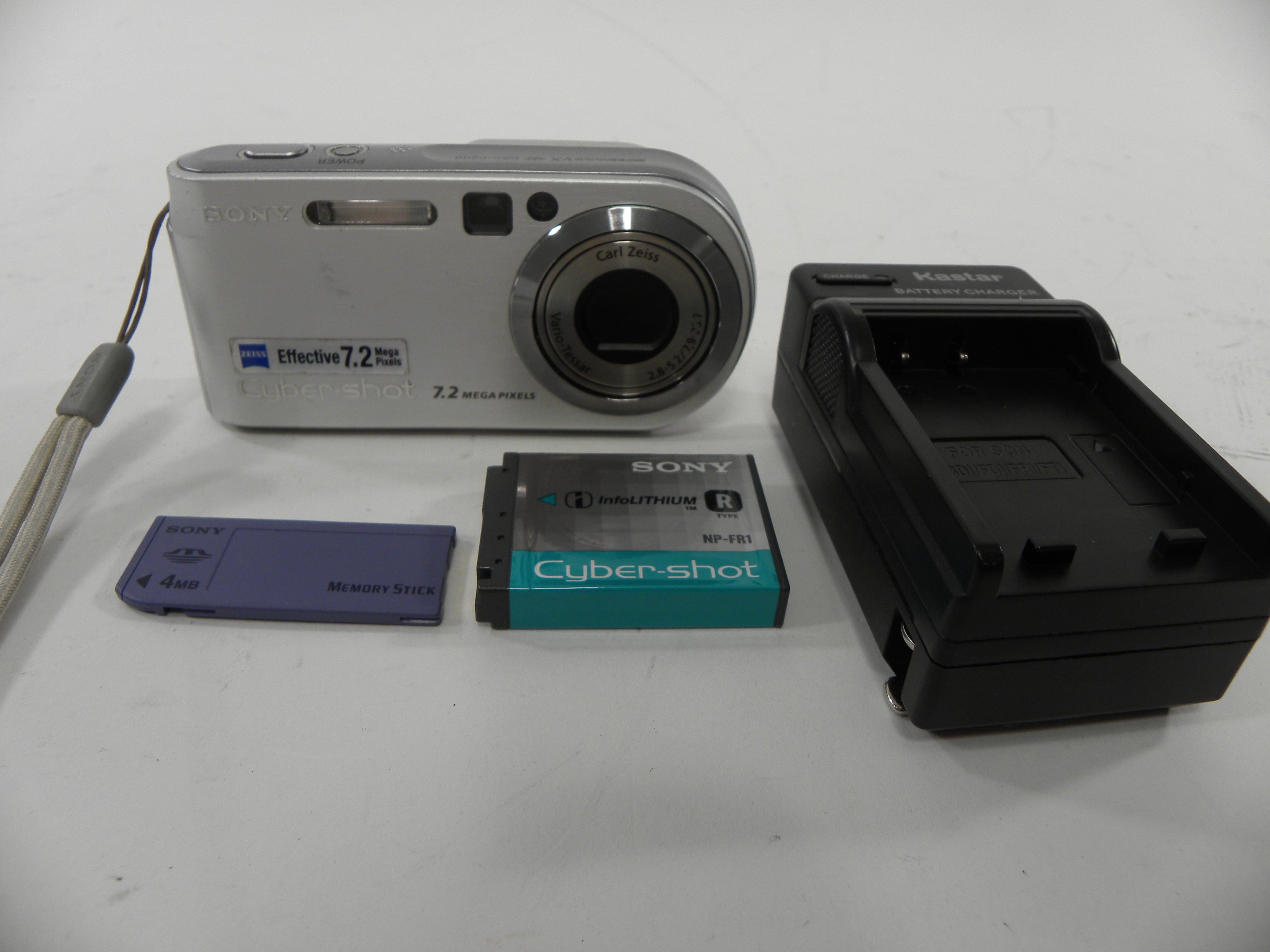 Sony Cyber Shot DSC-P200 7.2mp Digital Camera
