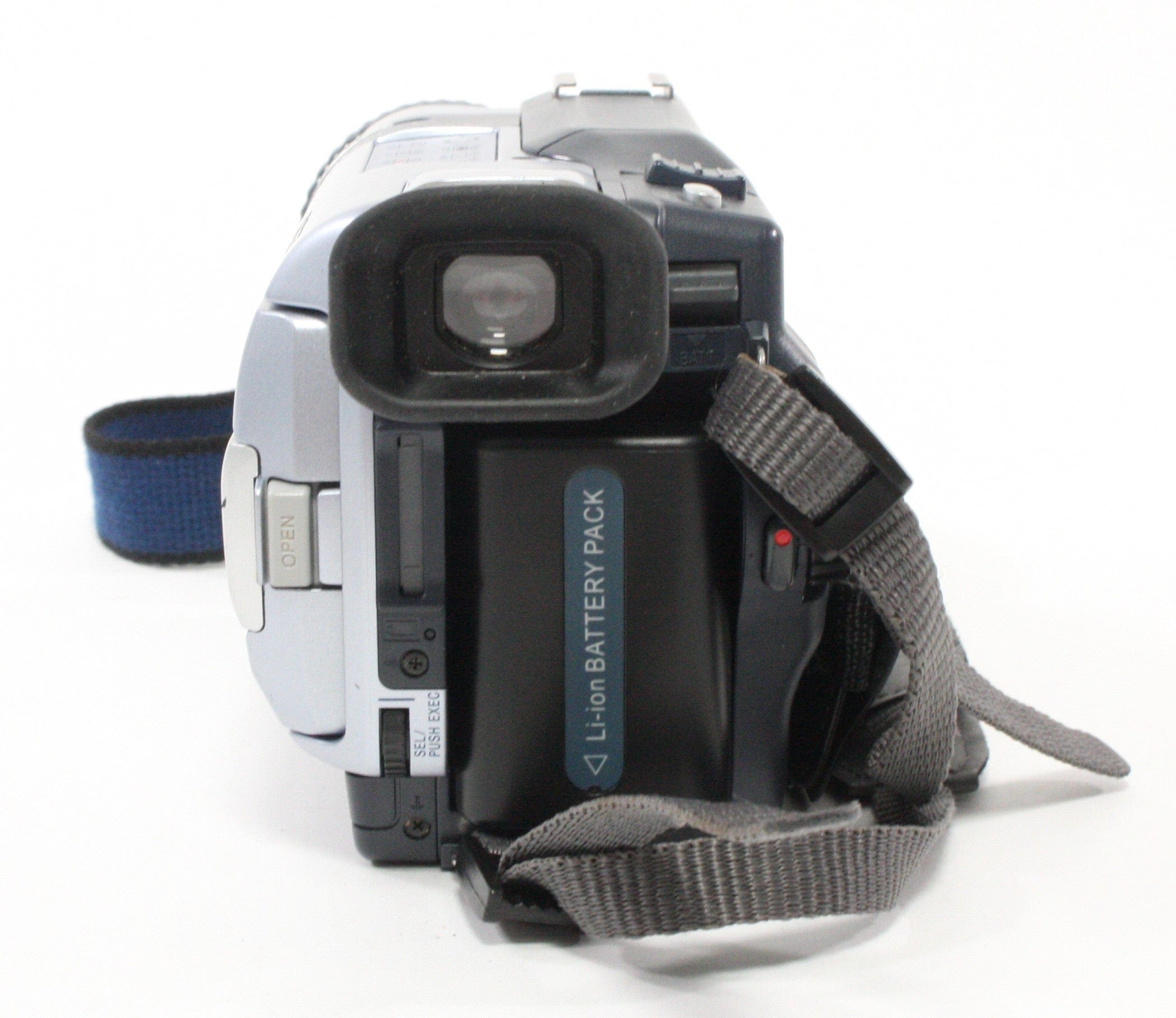 Sony DCR-TRV 340 Digital 8 Camcorder with Titanium I.R. Lens