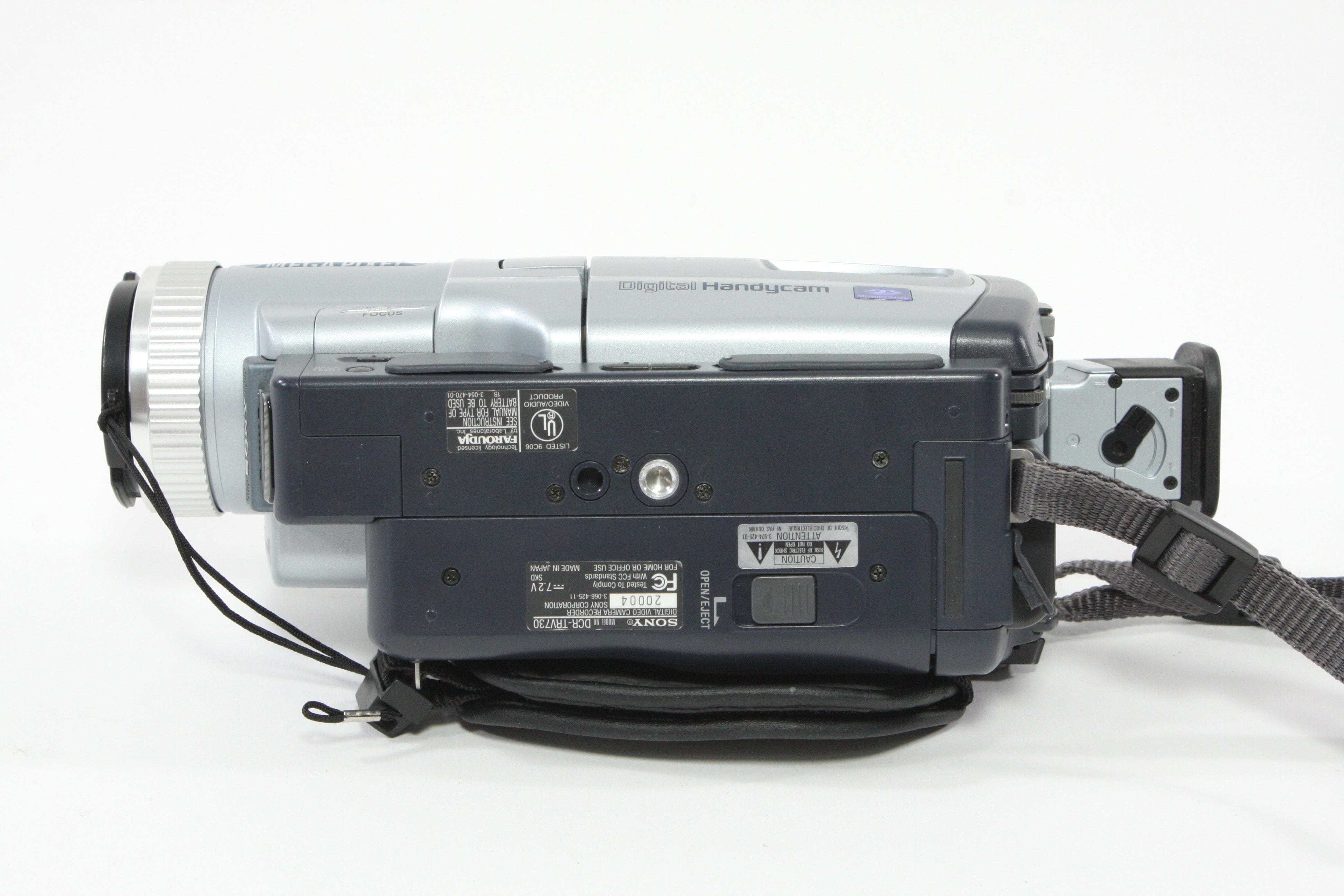 Sony DCR-TRV730 Digital 8 Megapixel Camcorder