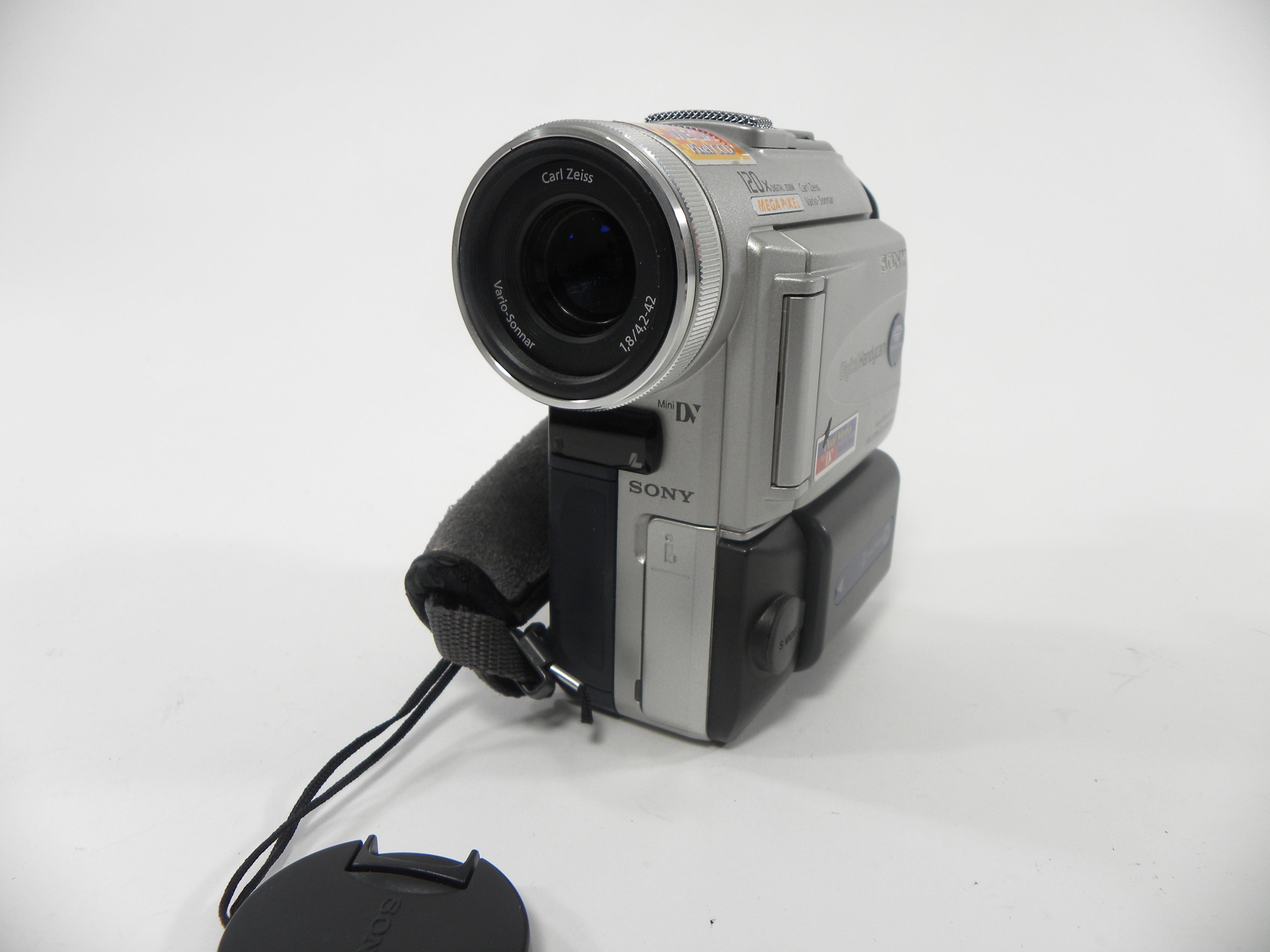 Sony Digital Handycam DCR-PC100 Mini DV
