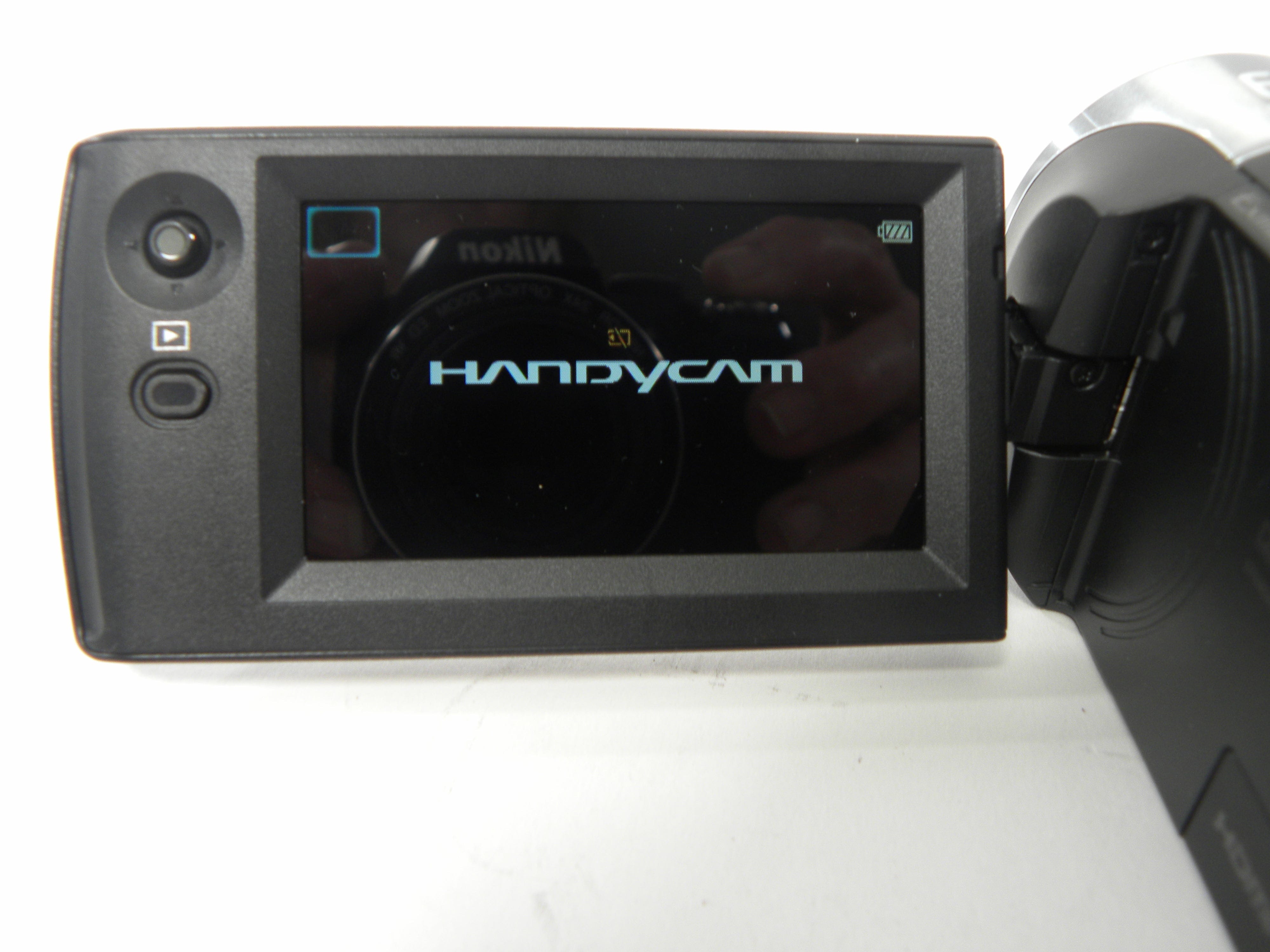 Sony HDR-CX405 9.2mp Digital Handycam Still Image Recorder