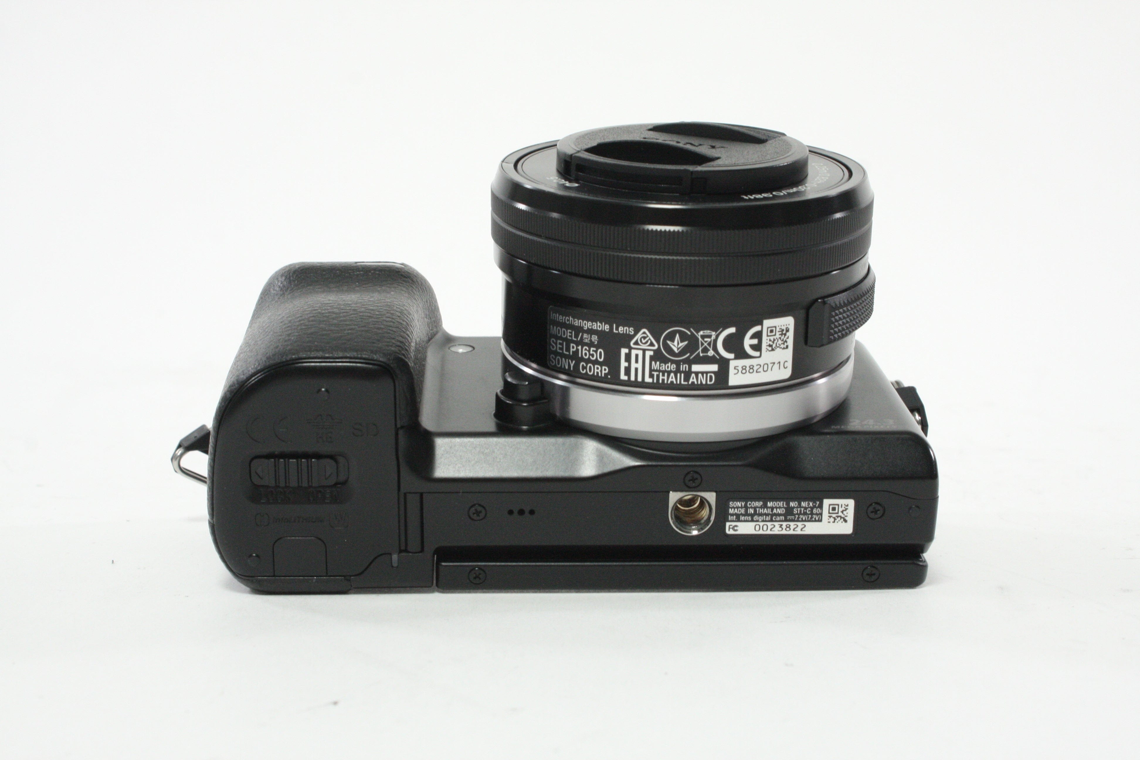 Sony NEX-7 Mirrorless Digital Camera with 16-20mm f/3.5-5.6 E OSS Shutter Count 1,188