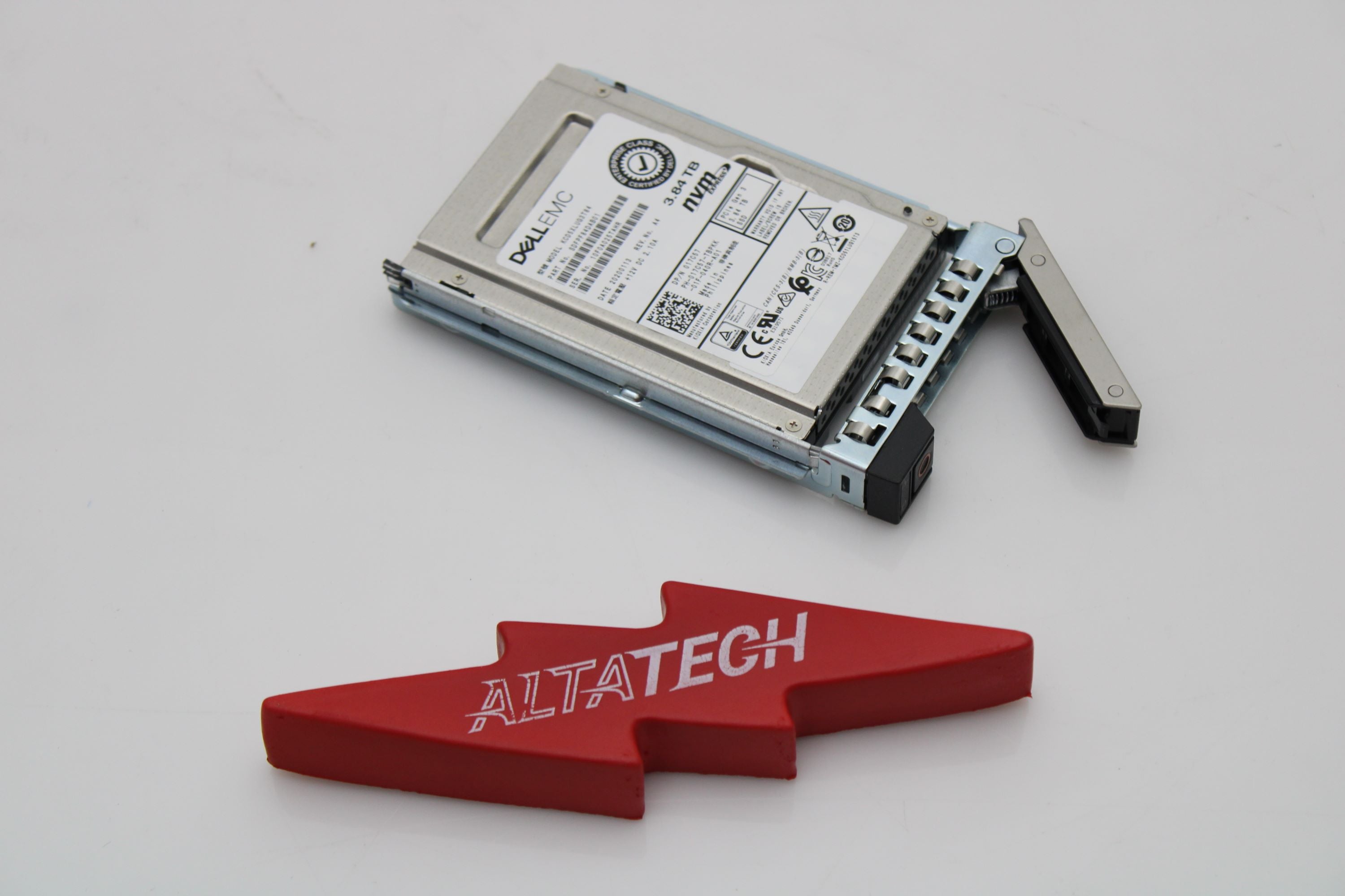 Toshiba KCD5XLUG3T84 3.84TB SSD NVME 2.5 RI U.2 EXPRESS