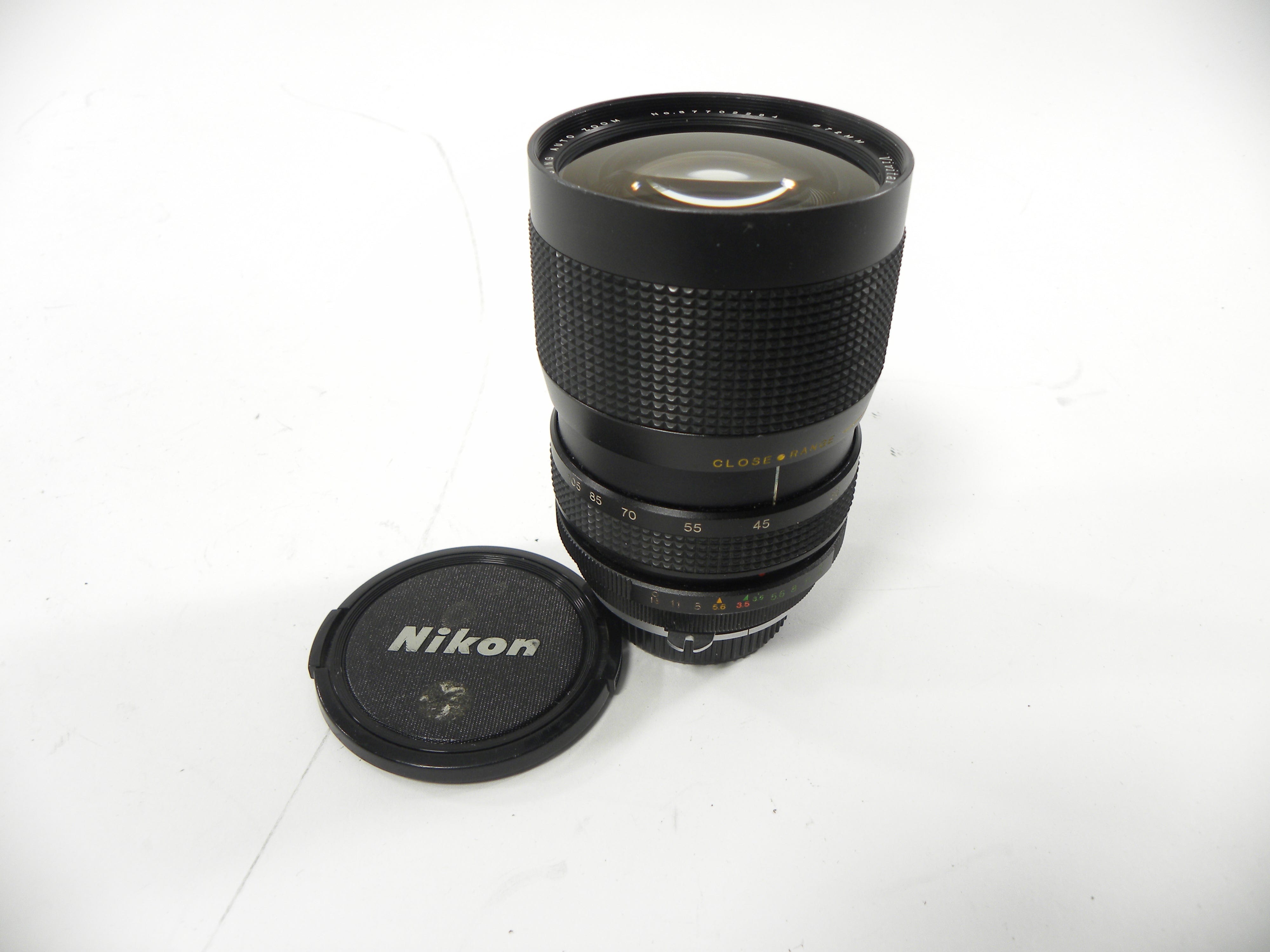 Vivitar Close Focusing Auto Zoom 35-105mm f3.5 Nikon F Mount